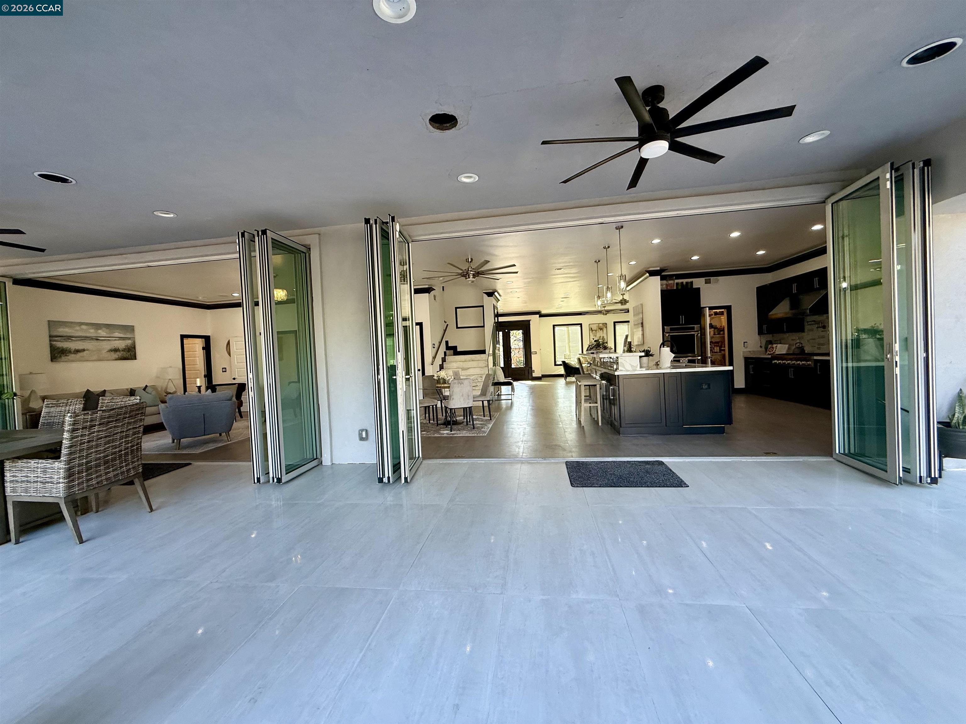 Detail Gallery Image 20 of 23 For 3318 Ellesmere Court, Walnut Creek,  CA 94598-3507 - 4 Beds | 4/1 Baths