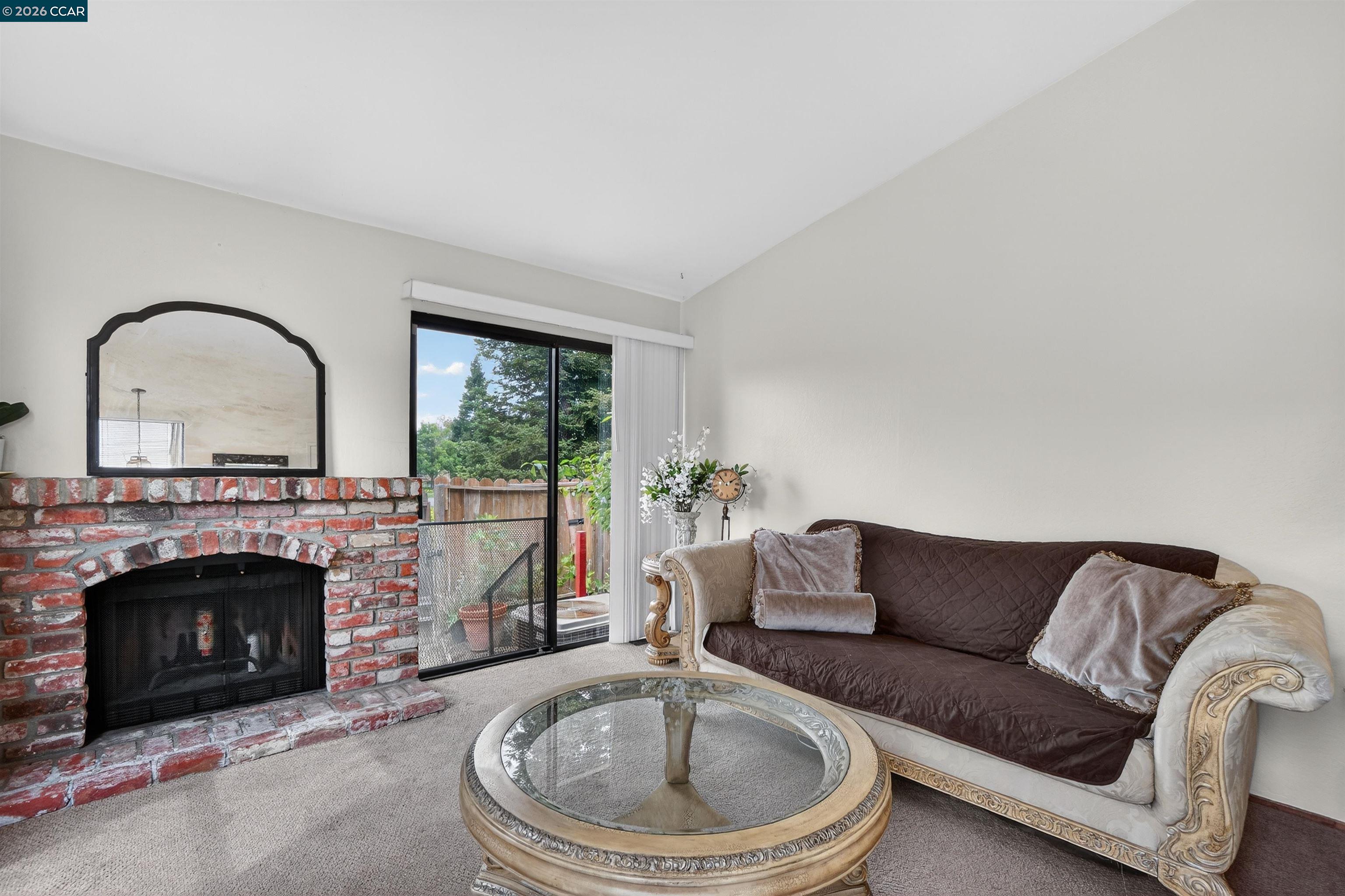 Photo #5: 41127517 Listing: Photo #5