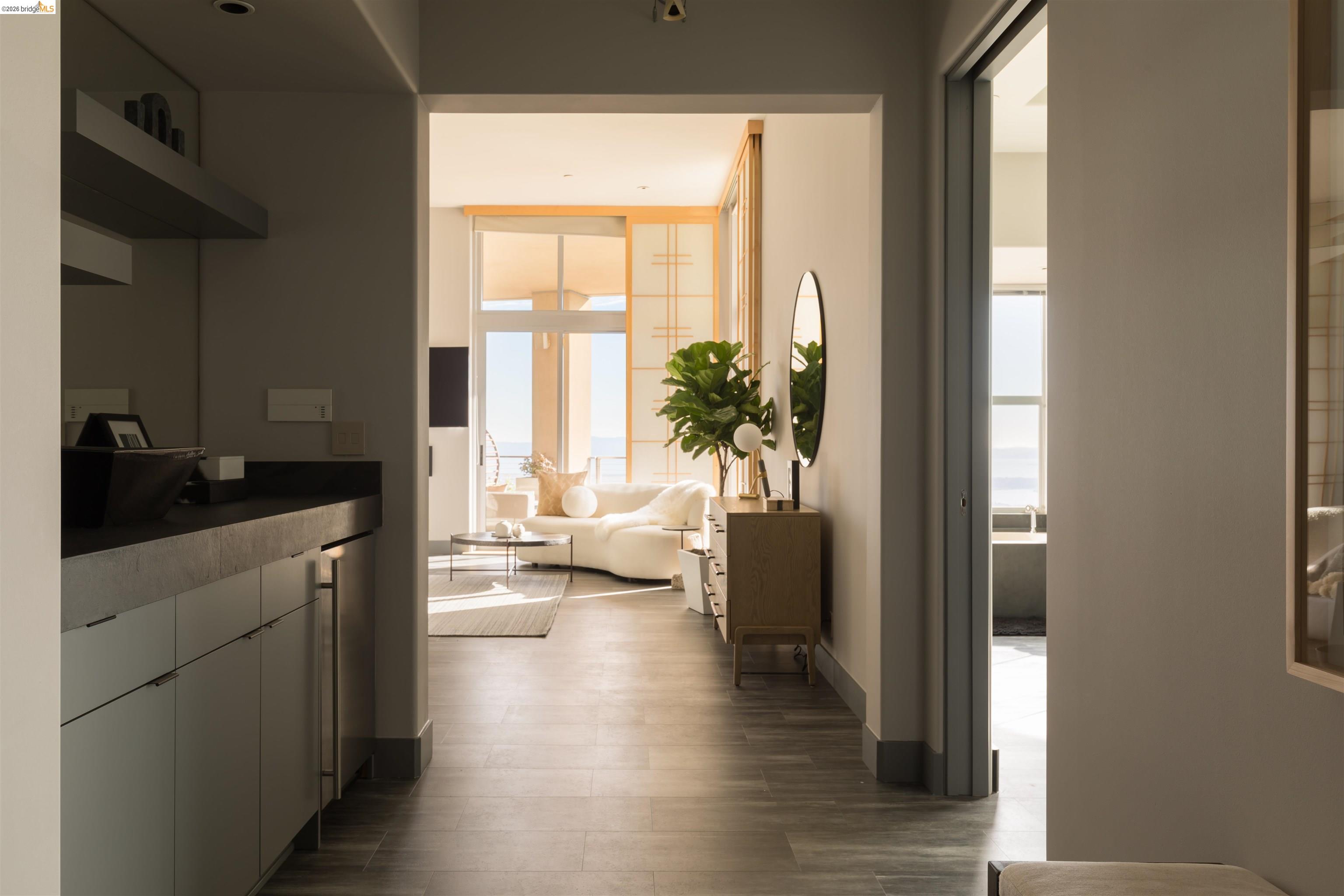 Detail Gallery Image 22 of 53 For 13367 Campus Dr., Oakland,  CA 94619 - 5 Beds | 4/1 Baths