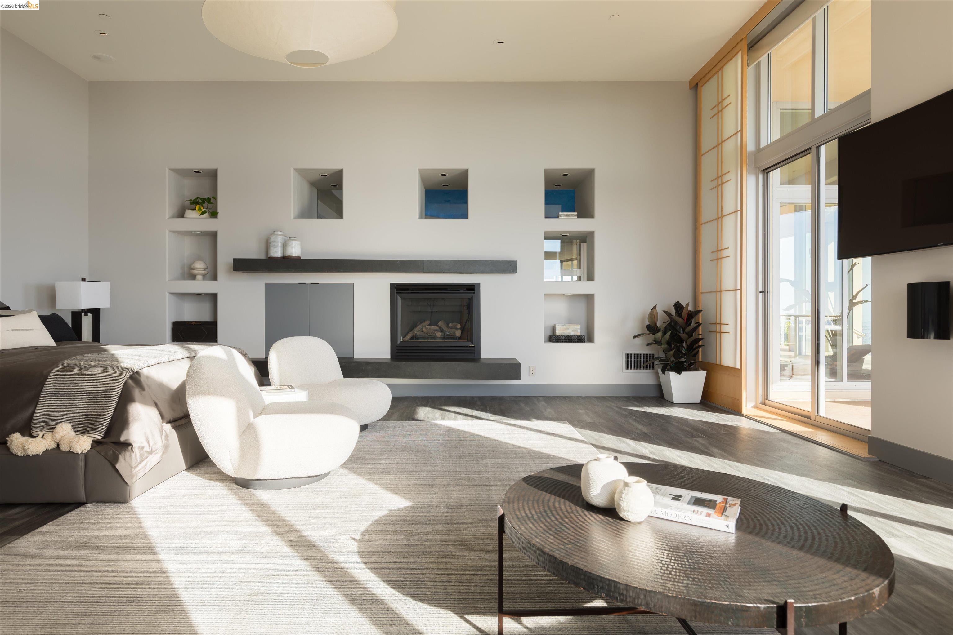 Detail Gallery Image 25 of 53 For 13367 Campus Dr., Oakland,  CA 94619 - 5 Beds | 4/1 Baths