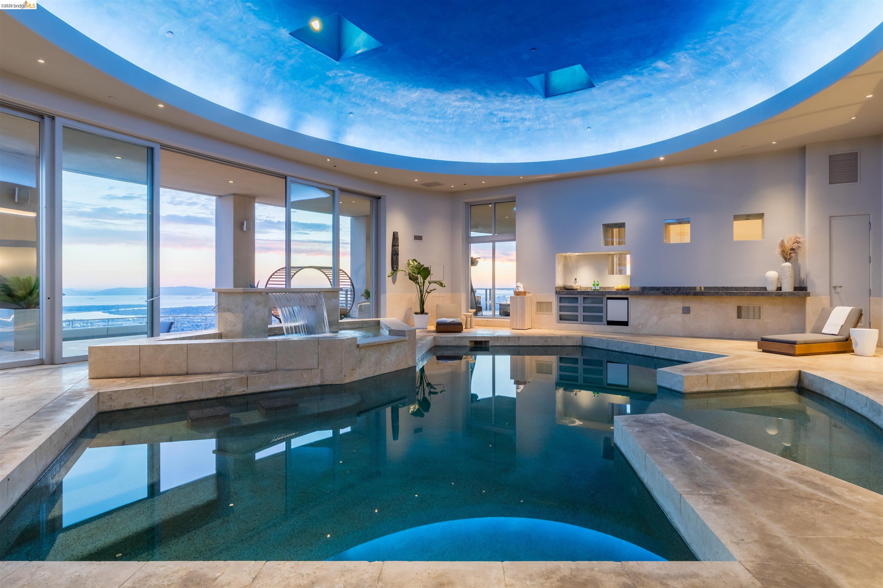 Detail Gallery Image 41 of 53 For 13367 Campus Dr., Oakland,  CA 94619 - 5 Beds | 4/1 Baths