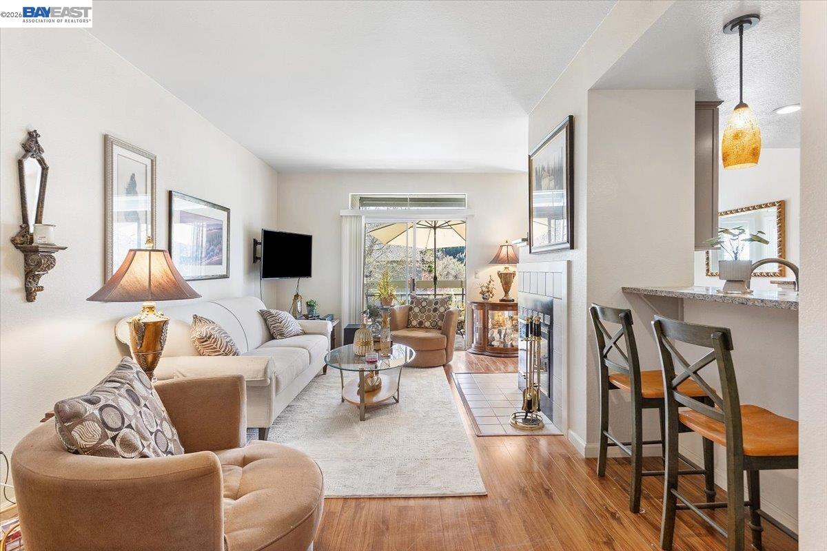 Photo #4: 41127529 Listing: Photo #4