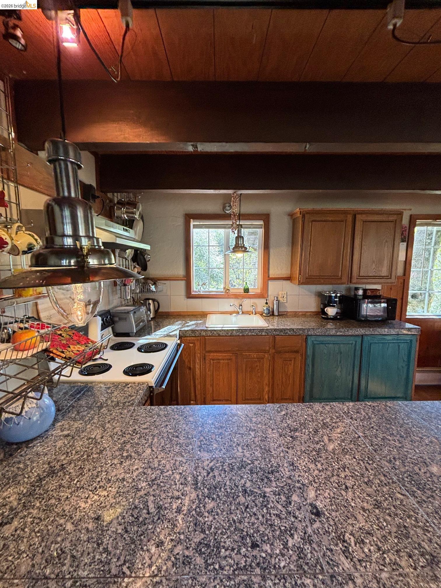 Detail Gallery Image 4 of 49 For 20773 Big Foot Circle, Groveland,  CA 95321 - 2 Beds | 1 Baths