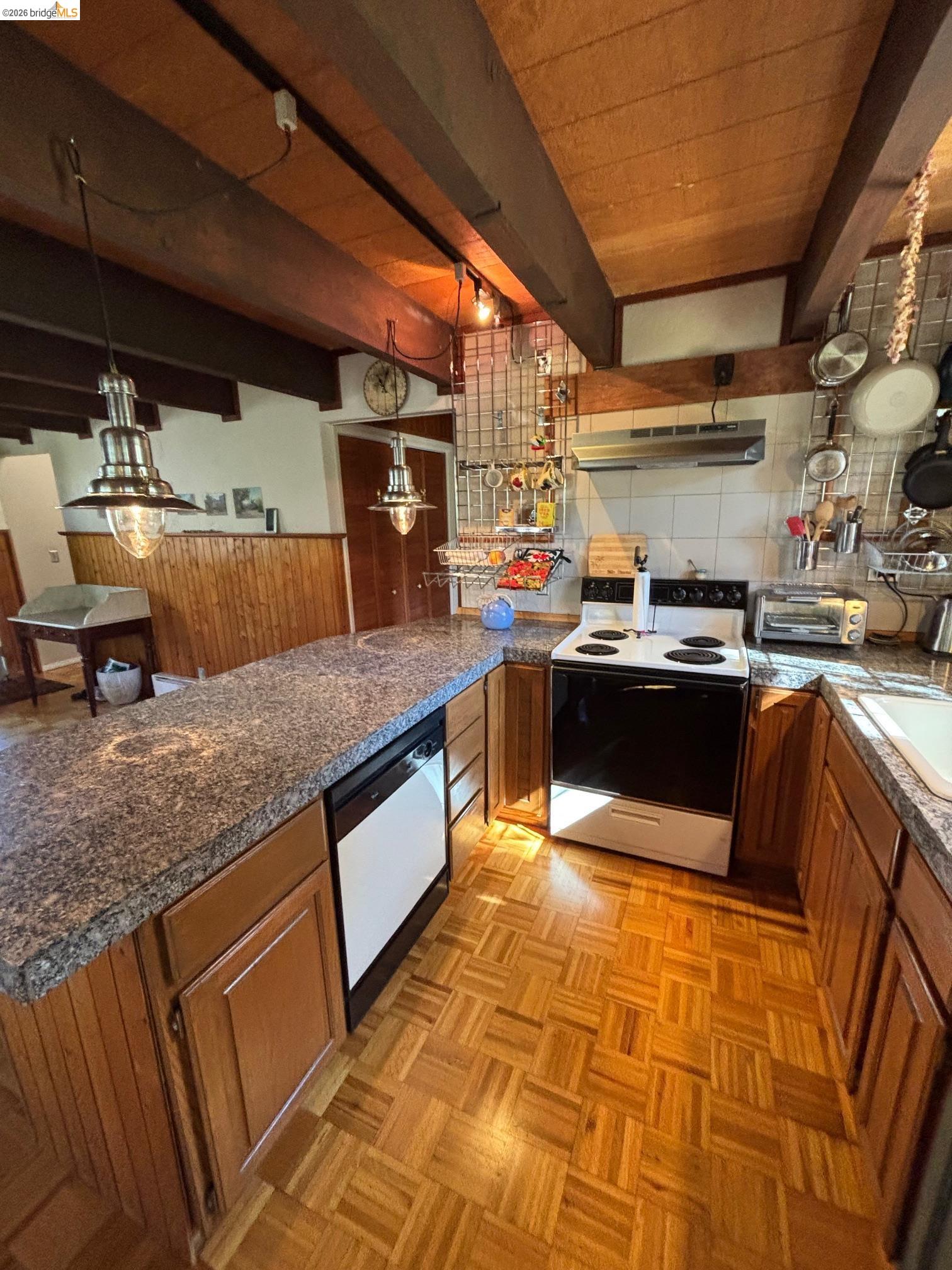 Detail Gallery Image 5 of 22 For 20773 Big Foot Circle, Groveland,  CA 99999-9999 - 3 Beds | 1 Baths