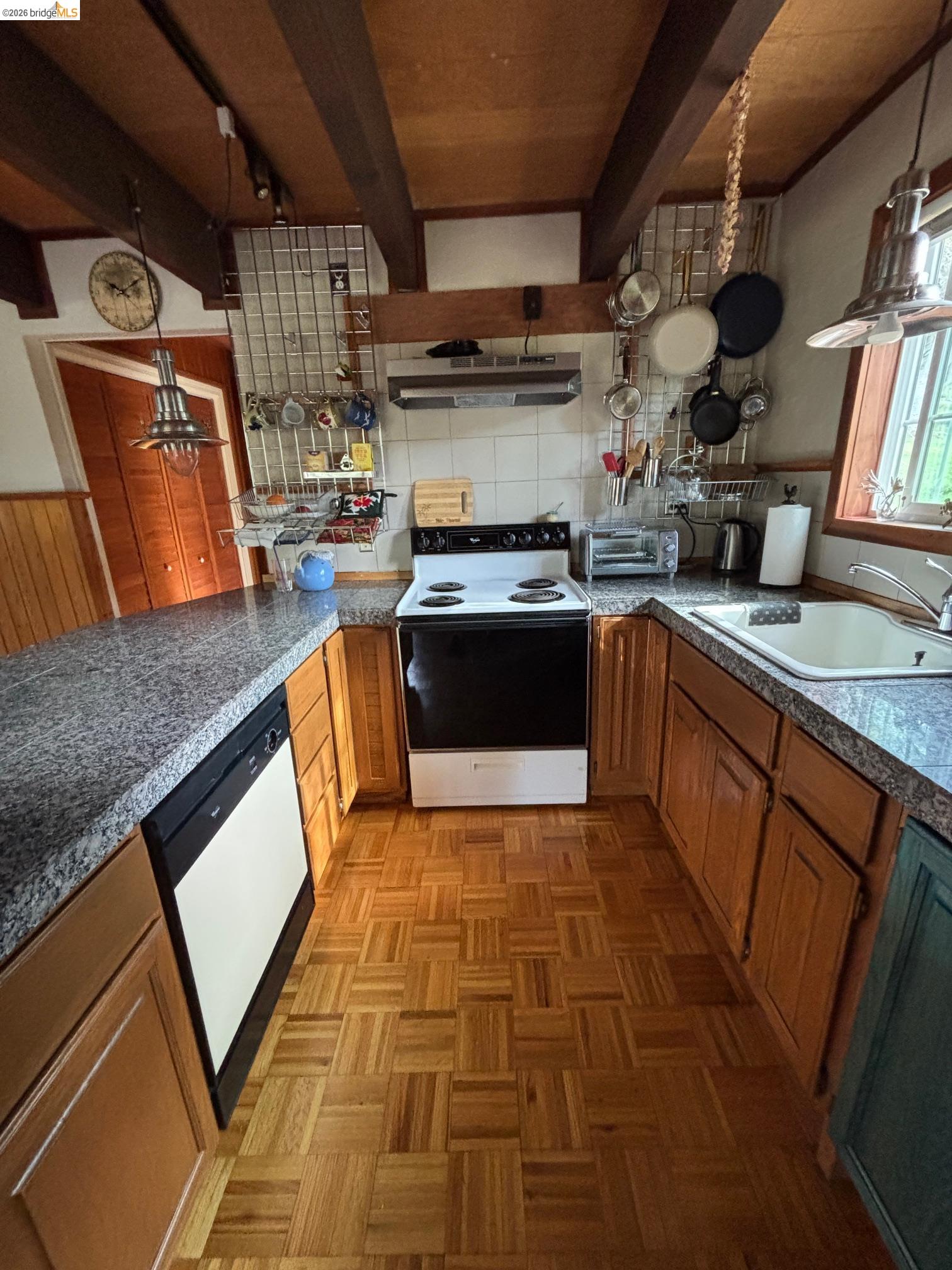 Detail Gallery Image 6 of 49 For 20773 Big Foot Circle, Groveland,  CA 95321 - 2 Beds | 1 Baths