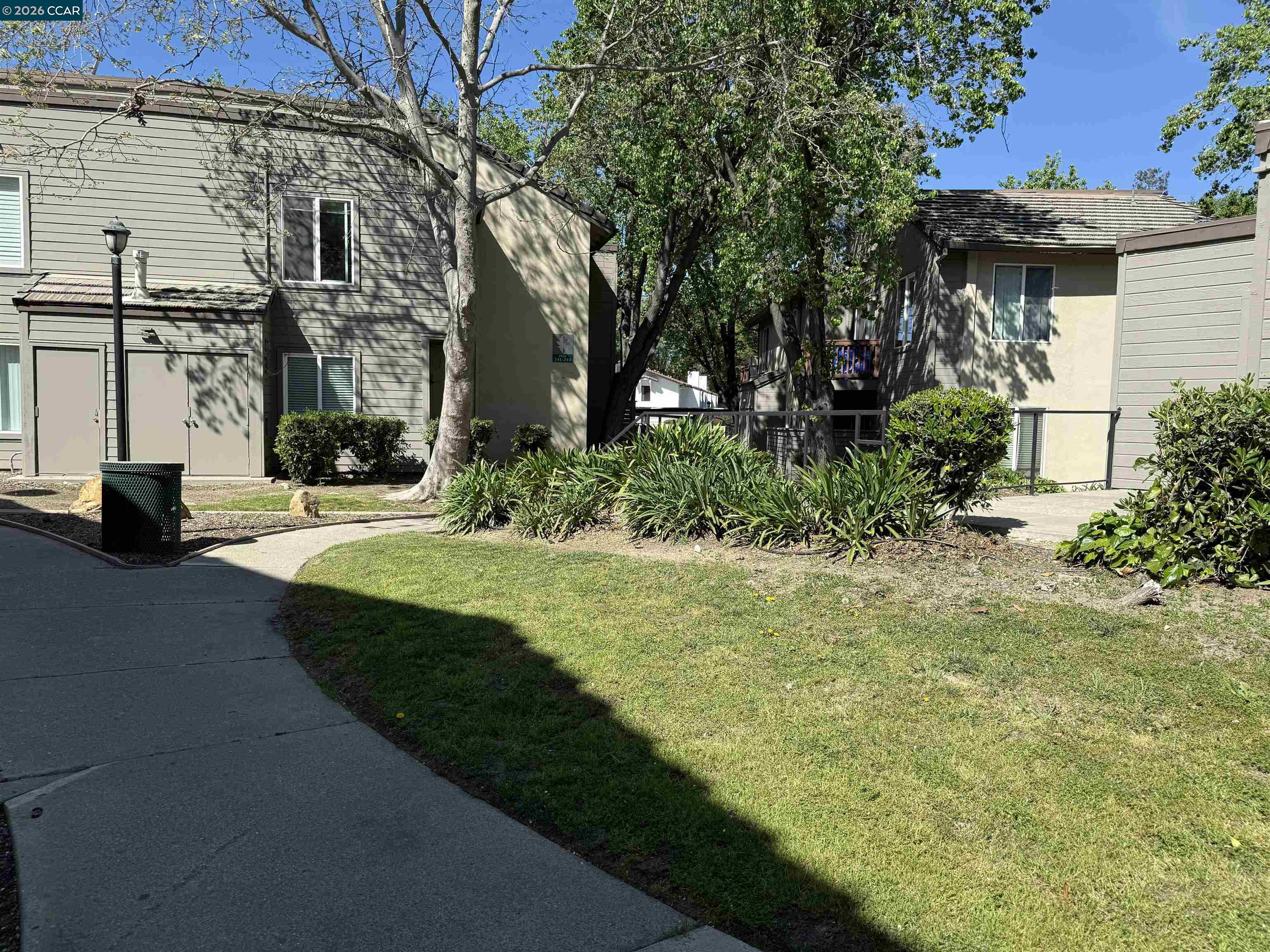 Photo #4: 41127533 Listing: Photo #4