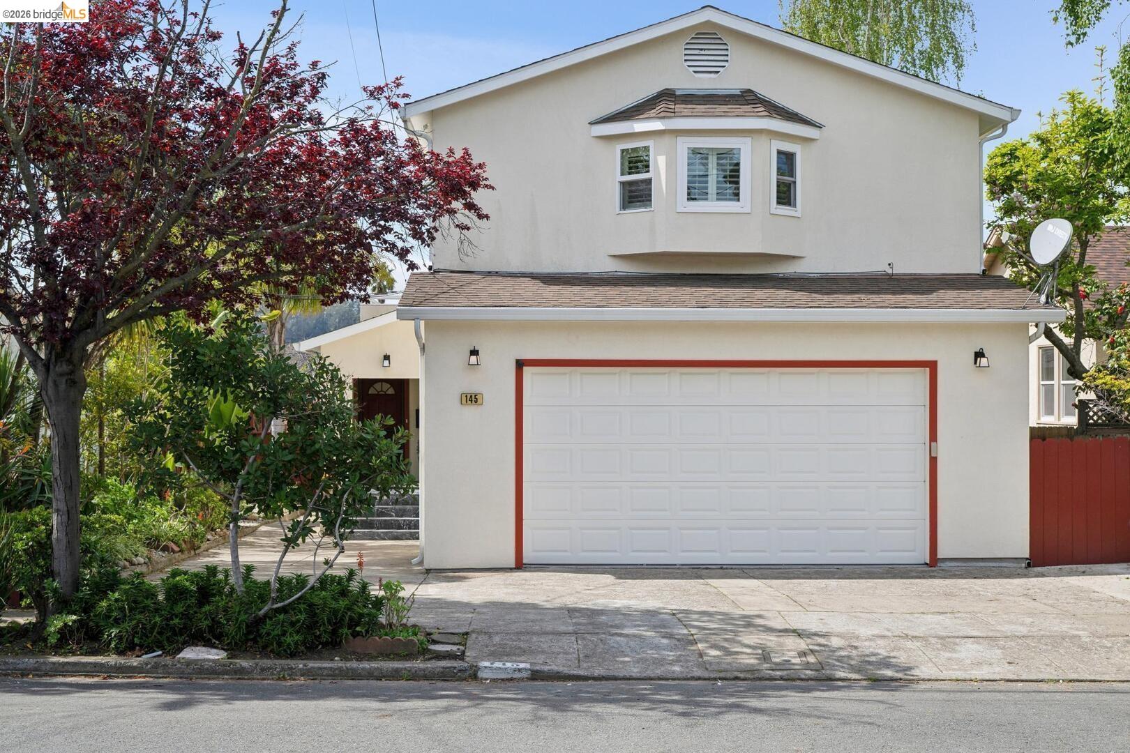 Detail Gallery Image 2 of 34 For 145 Ramona Ave, El Cerrito,  CA 94530 - 3 Beds | 3/1 Baths