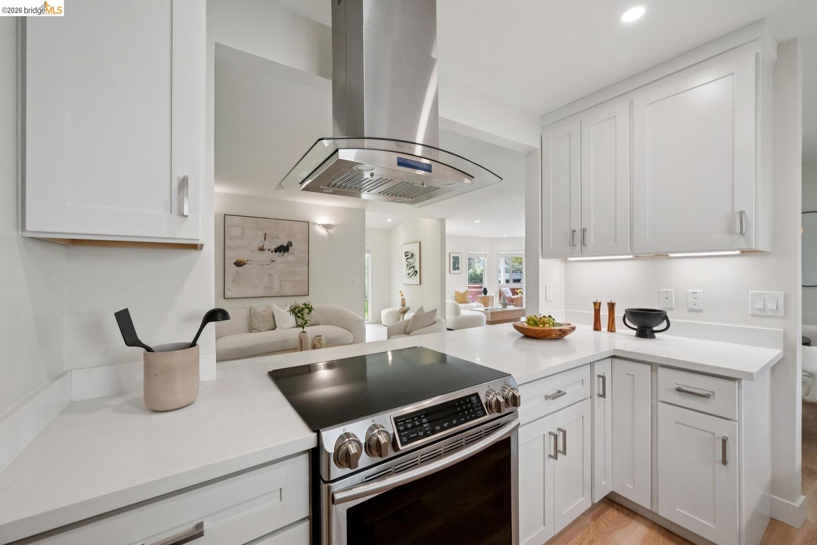 Detail Gallery Image 17 of 34 For 145 Ramona Ave, El Cerrito,  CA 94530 - 3 Beds | 3/1 Baths