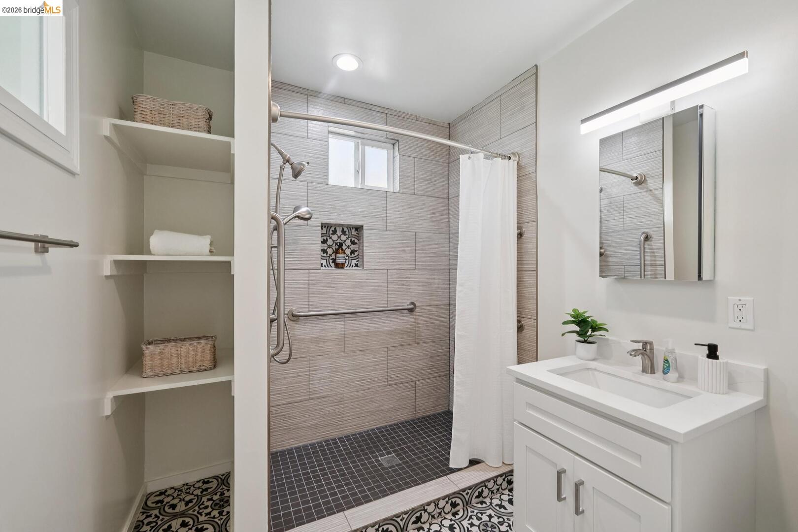 Detail Gallery Image 20 of 34 For 145 Ramona Ave, El Cerrito,  CA 94530 - 3 Beds | 3/1 Baths