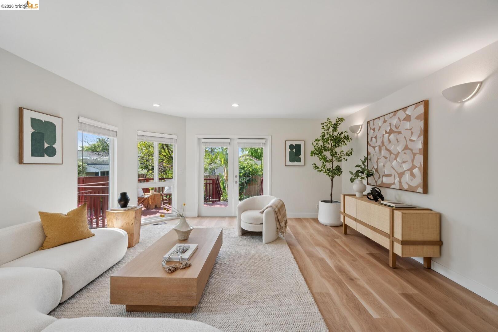 Detail Gallery Image 8 of 34 For 145 Ramona Ave, El Cerrito,  CA 94530 - 3 Beds | 3/1 Baths