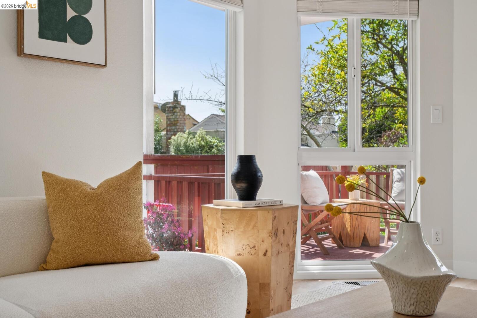 Detail Gallery Image 10 of 34 For 145 Ramona Ave, El Cerrito,  CA 94530 - 3 Beds | 3/1 Baths