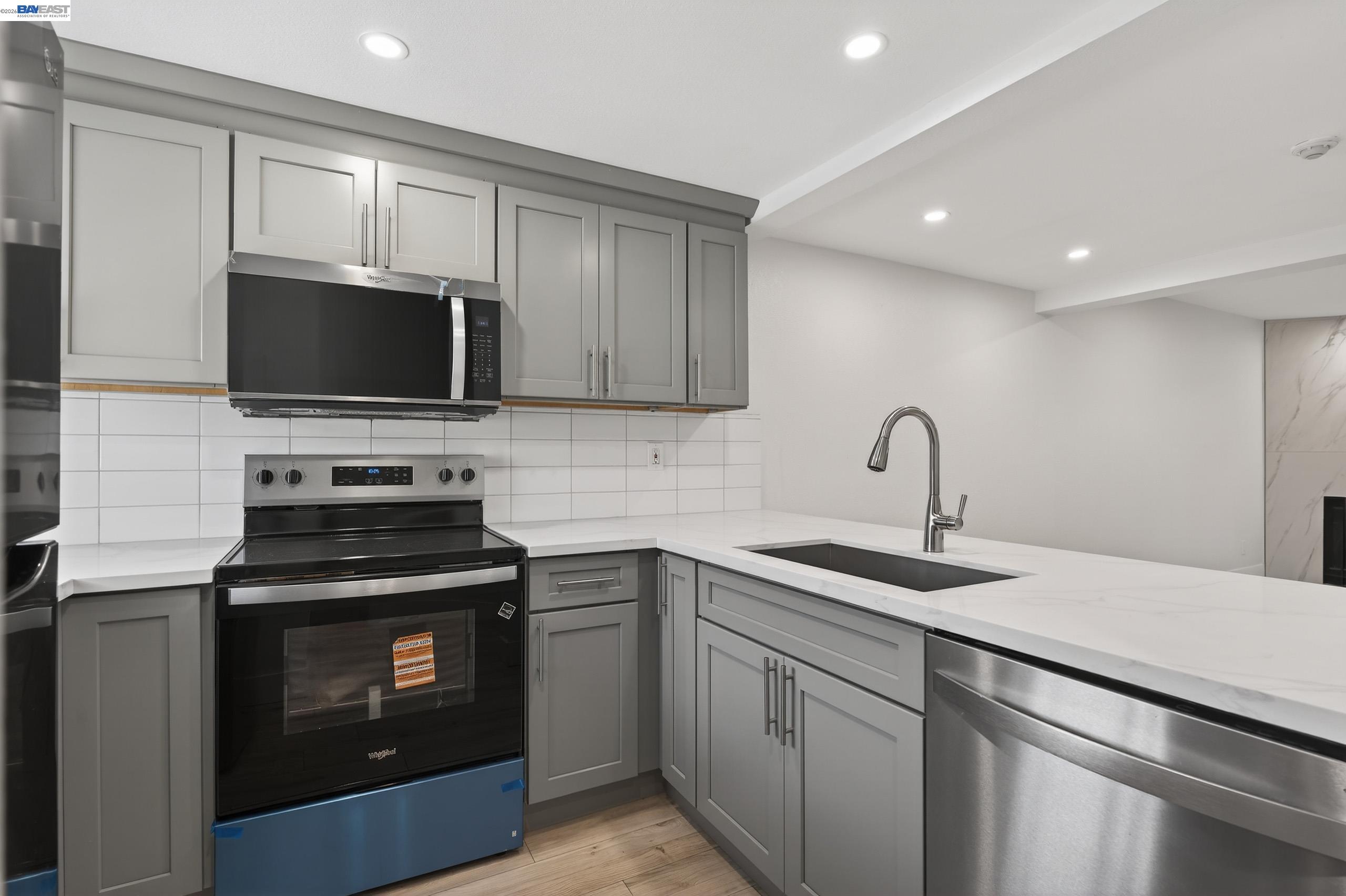 Photo #6: 41127536 Listing: Photo #6