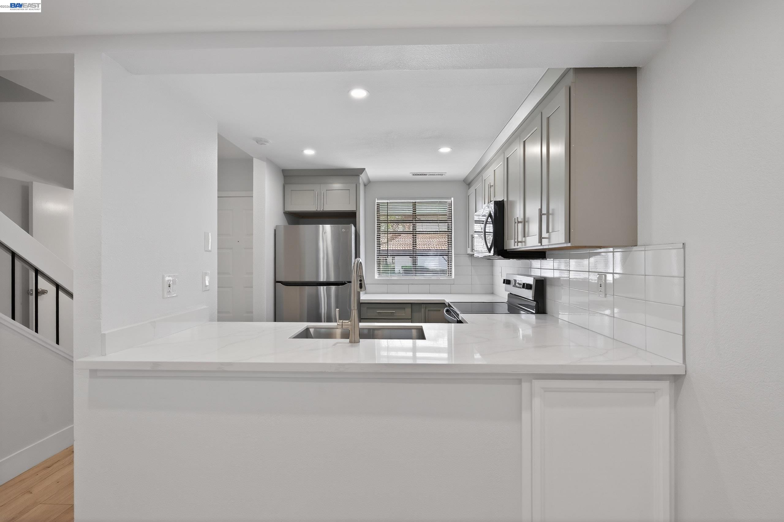 Photo #8: 41127536 Listing: Photo #8