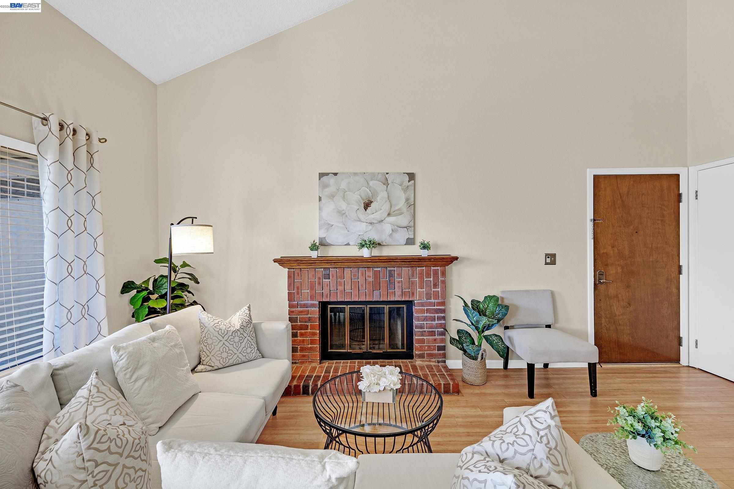 Photo #6: 41127537 Listing: Photo #6