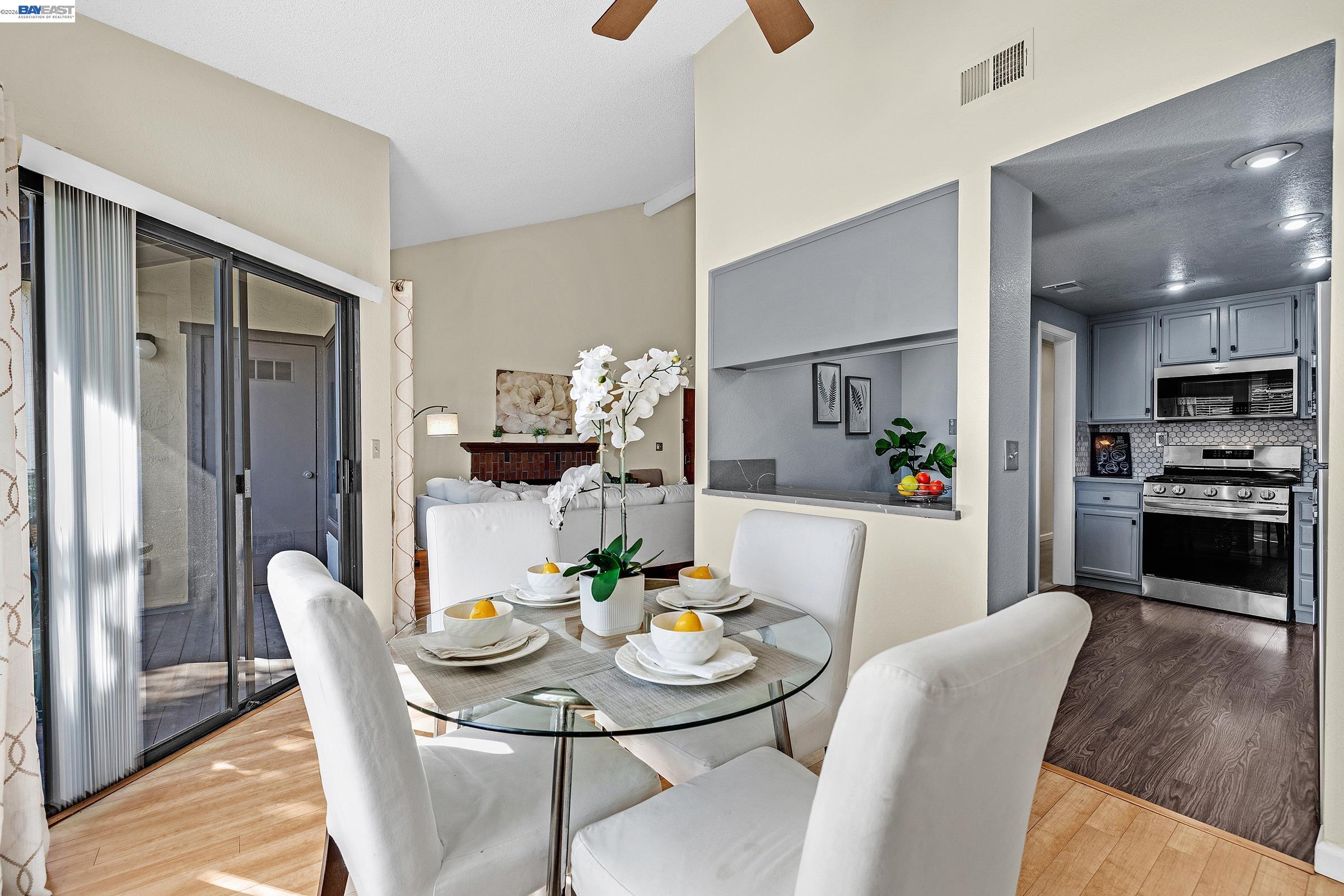 Photo #8: 41127537 Listing: Photo #8