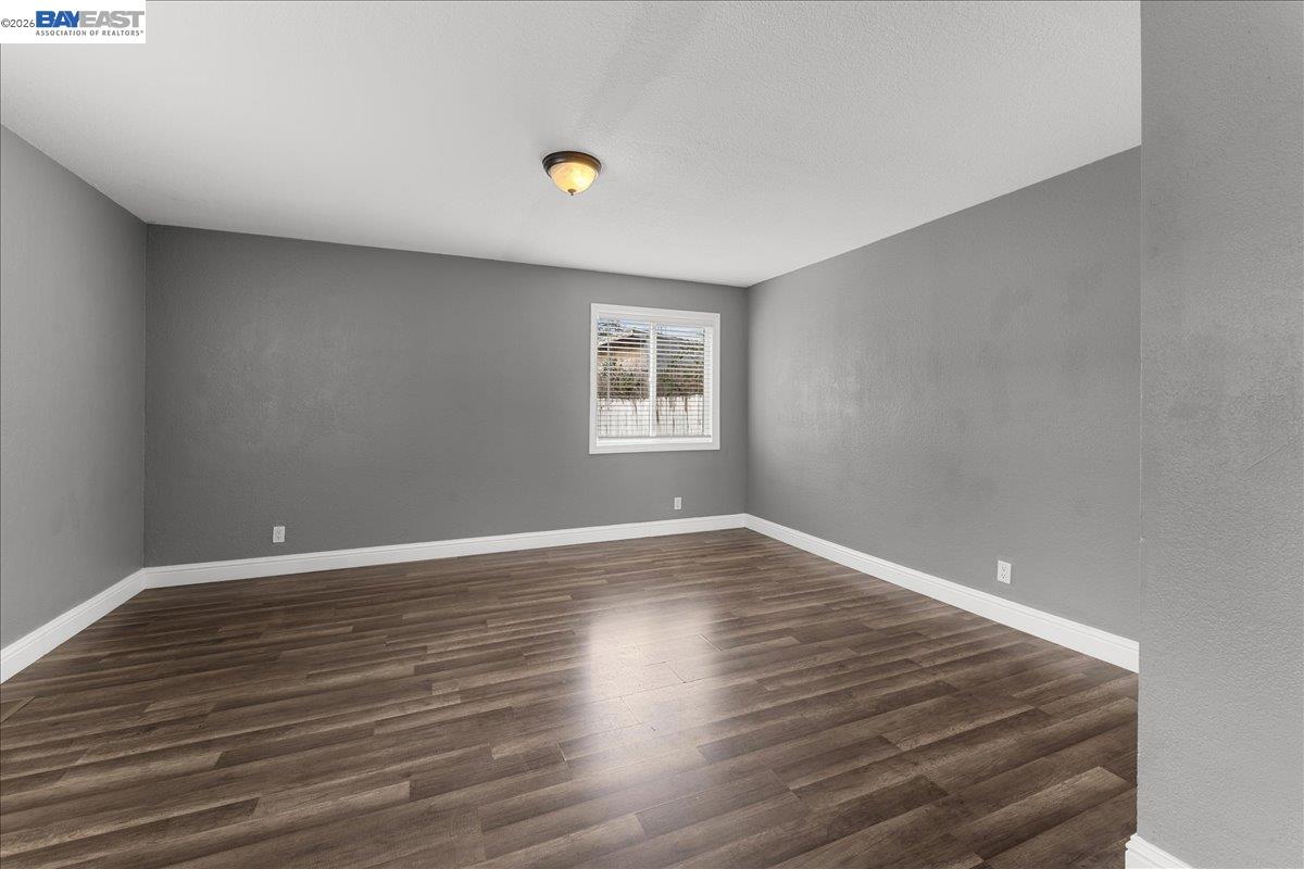 Detail Gallery Image 13 of 31 For 2315 West Ave, Santa Rosa,  CA 95407 - 3 Beds | 1 Baths