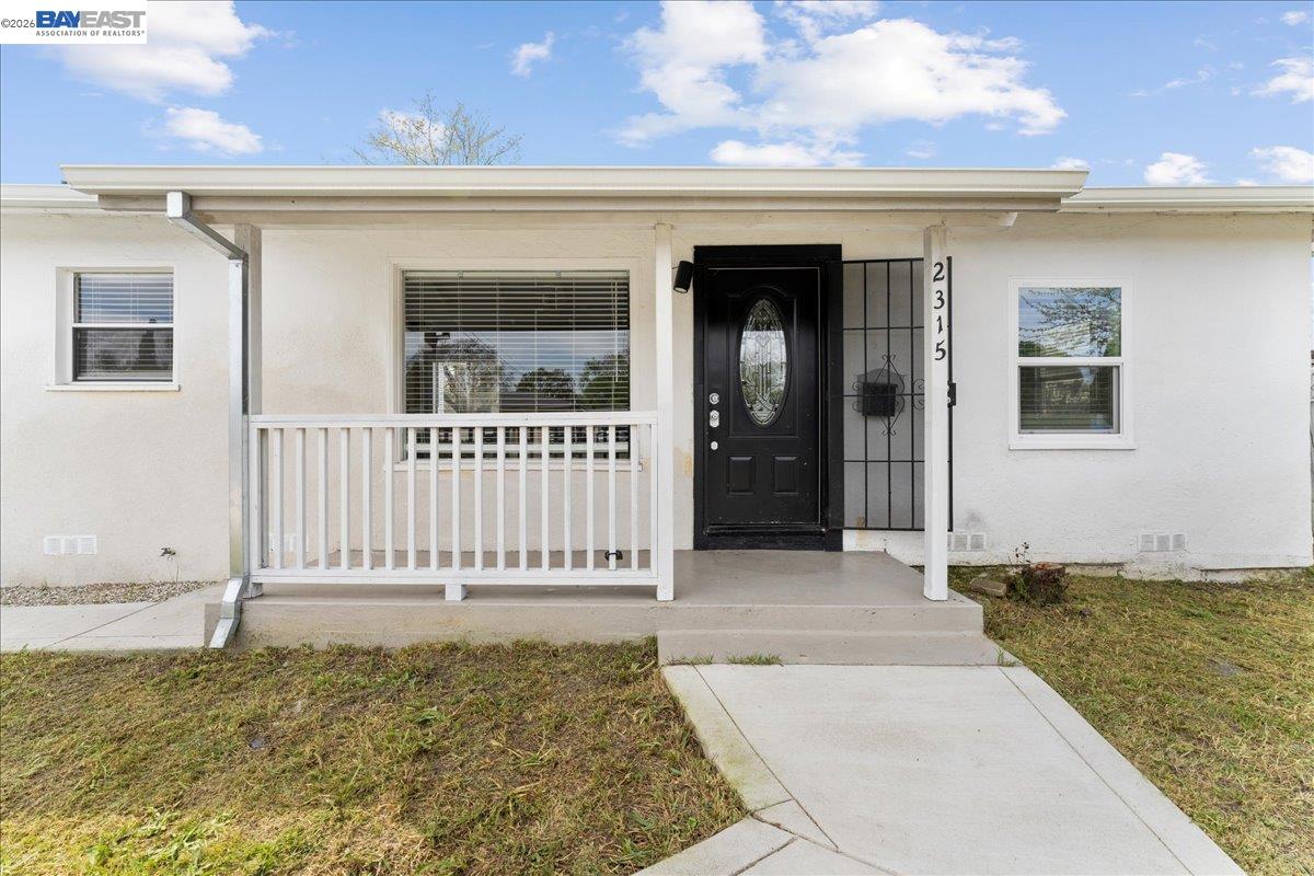 Detail Gallery Image 23 of 31 For 2315 West Ave, Santa Rosa,  CA 95407 - 3 Beds | 1 Baths