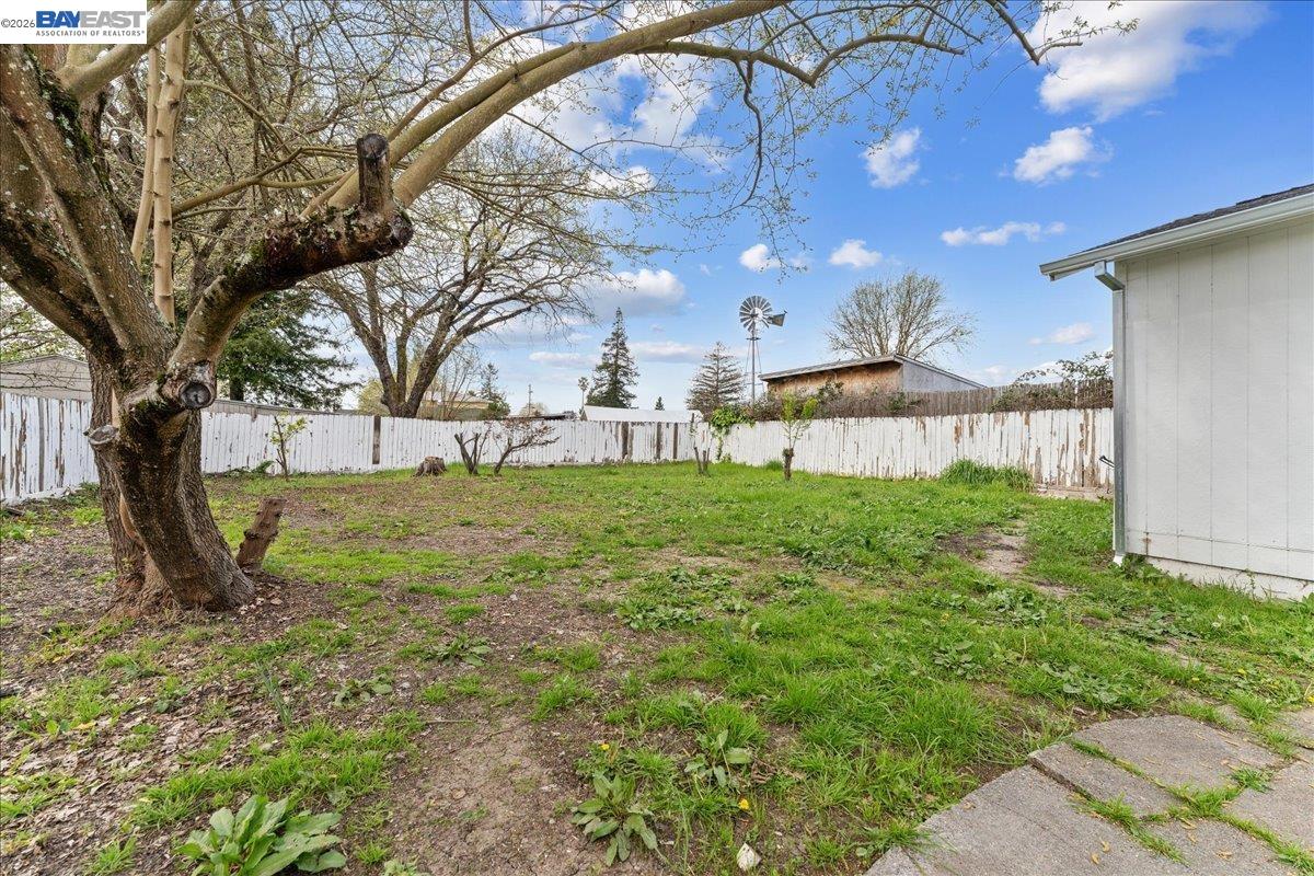 Detail Gallery Image 28 of 31 For 2315 West Ave, Santa Rosa,  CA 95407 - 3 Beds | 1 Baths