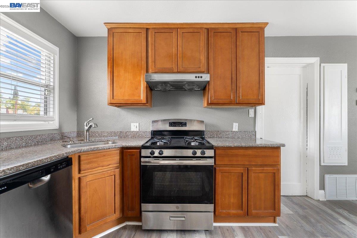 Detail Gallery Image 31 of 31 For 2315 West Ave, Santa Rosa,  CA 95407 - 3 Beds | 1 Baths