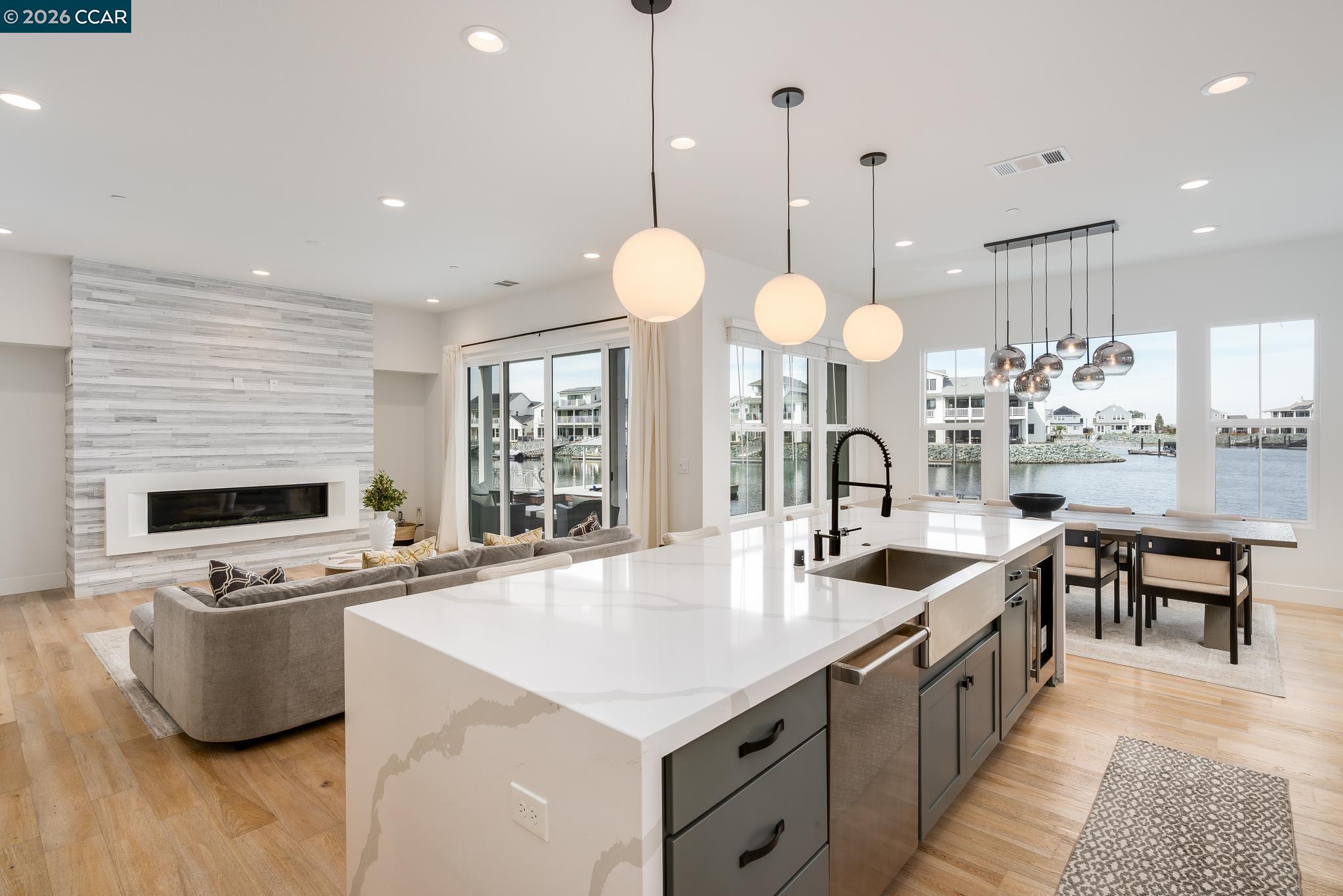 Detail Gallery Image 10 of 45 For 461 Halcyon Pl, Bethel Island,  CA 94511 - 4 Beds | 5/1 Baths