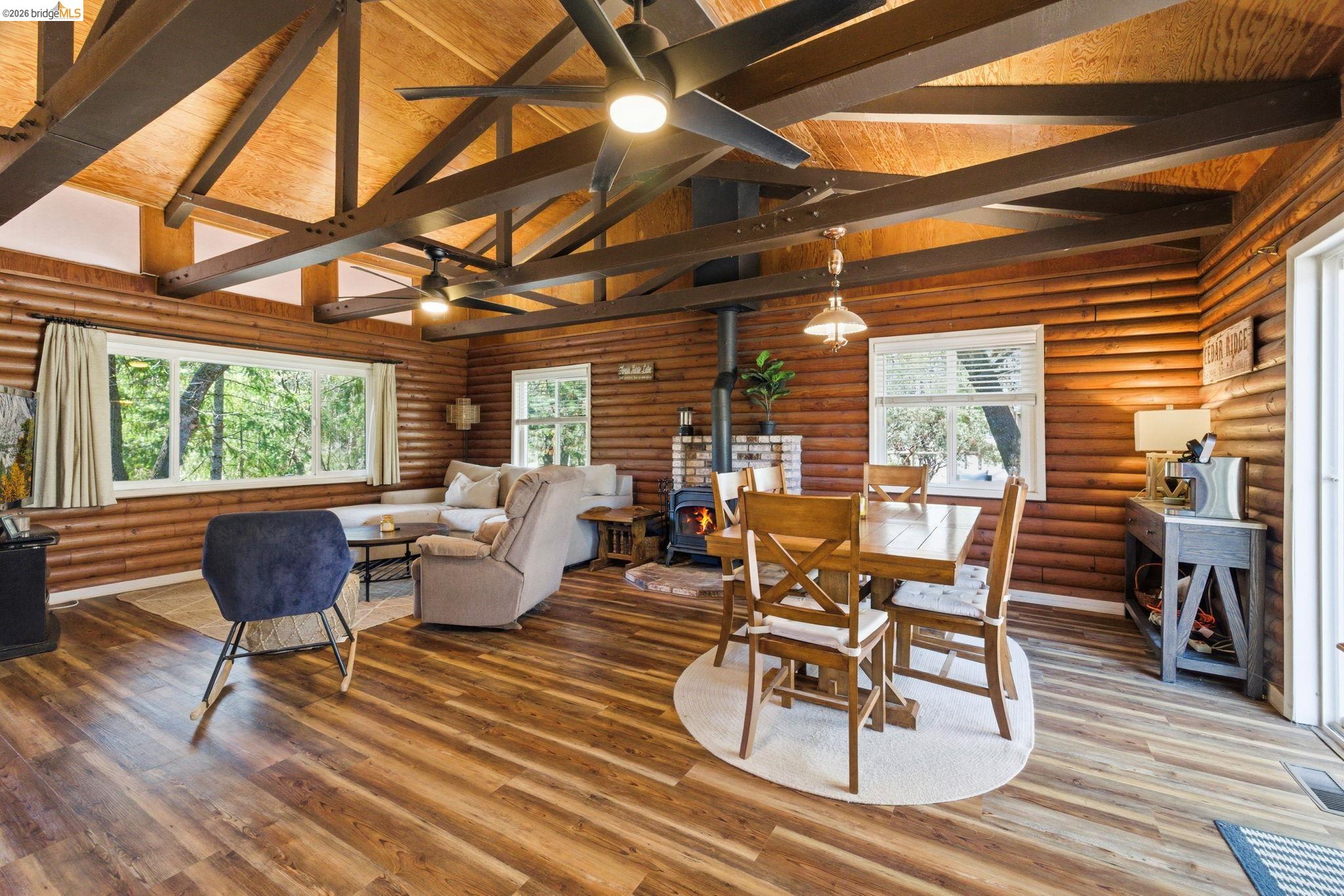 Detail Gallery Image 11 of 36 For 16398 Estralita Dr, Sonora,  CA 95370 - 3 Beds | 3 Baths