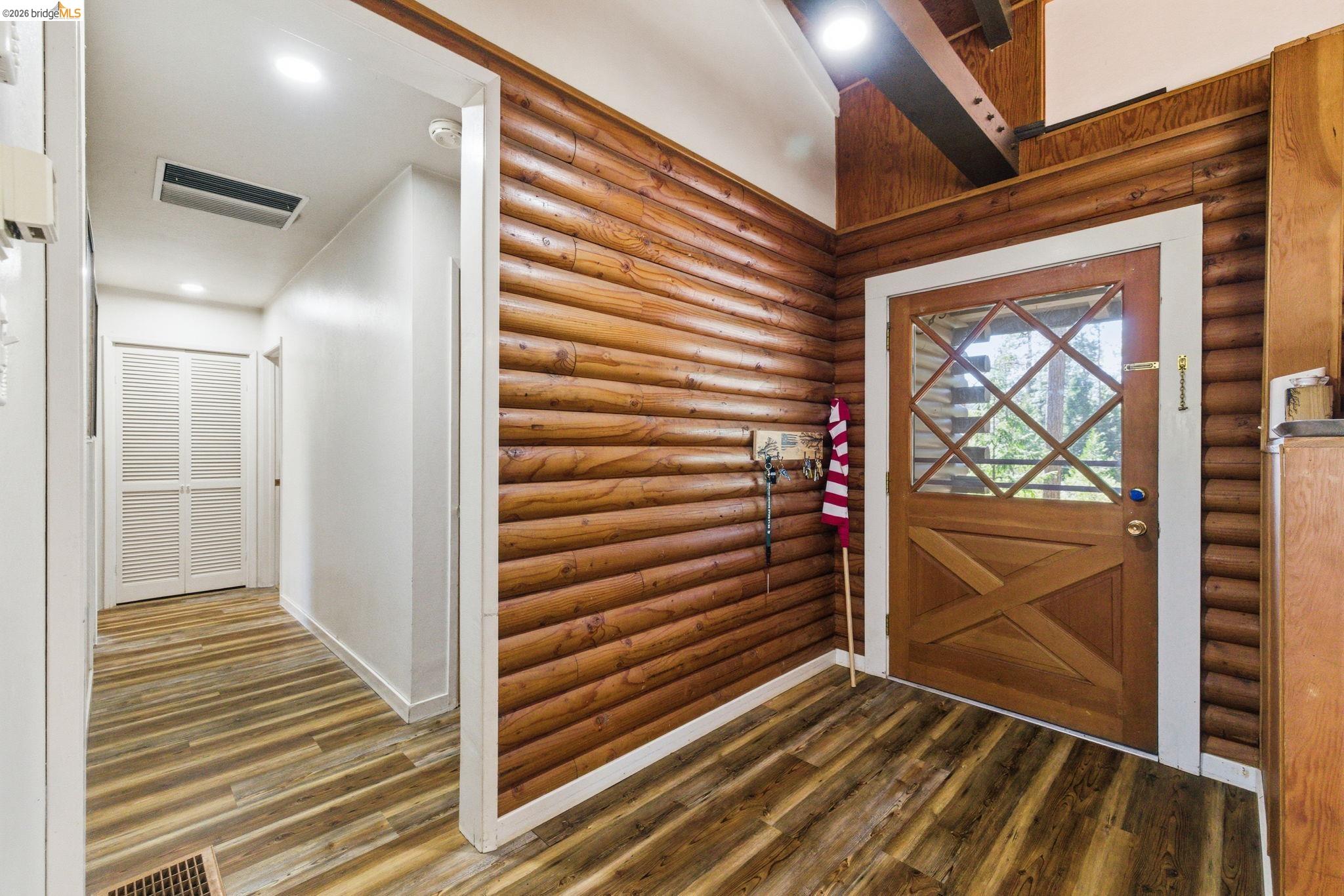 Detail Gallery Image 12 of 36 For 16398 Estralita Dr, Sonora,  CA 95370 - 3 Beds | 3 Baths