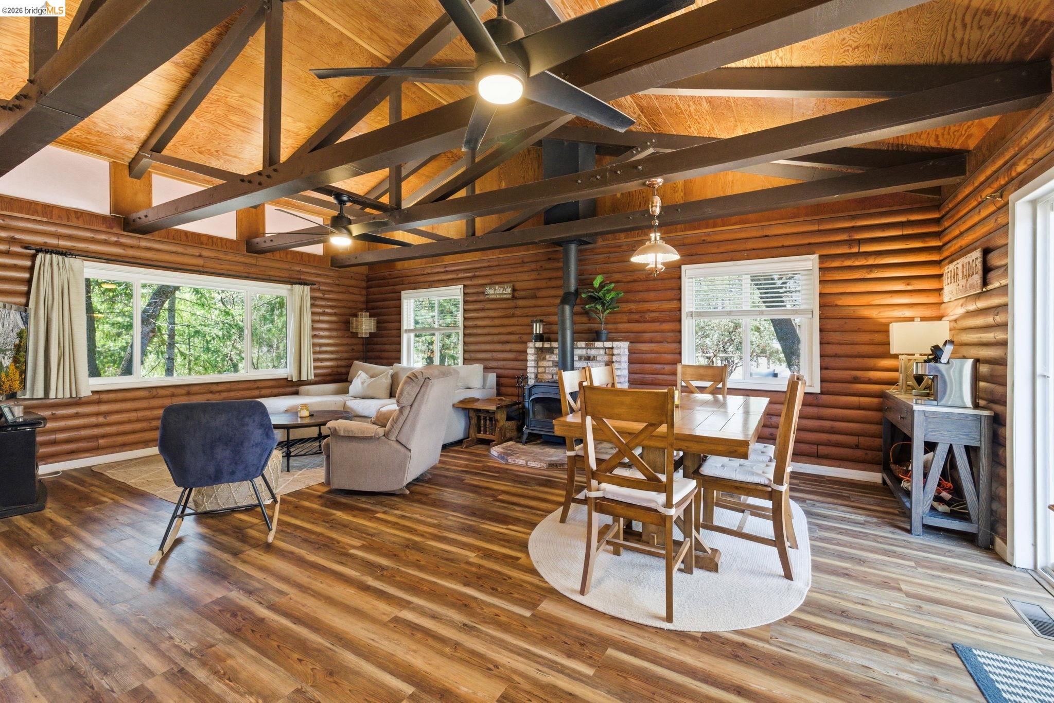 Detail Gallery Image 10 of 36 For 16398 Estralita Dr, Sonora,  CA 95370 - 3 Beds | 3 Baths