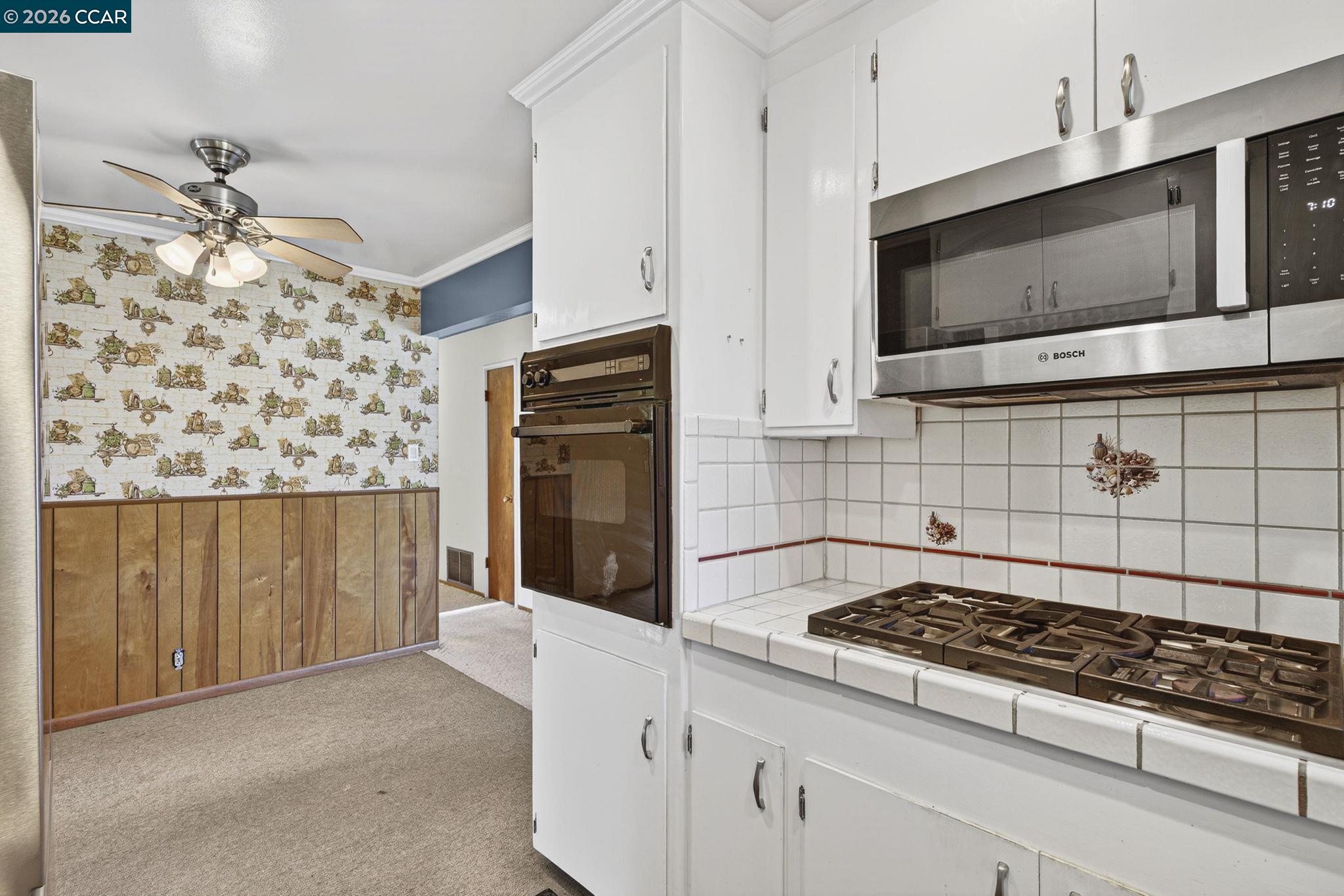 Detail Gallery Image 16 of 60 For 2555 Arroyo Ave, Pinole,  CA 94564-1003 - 3 Beds | 2 Baths