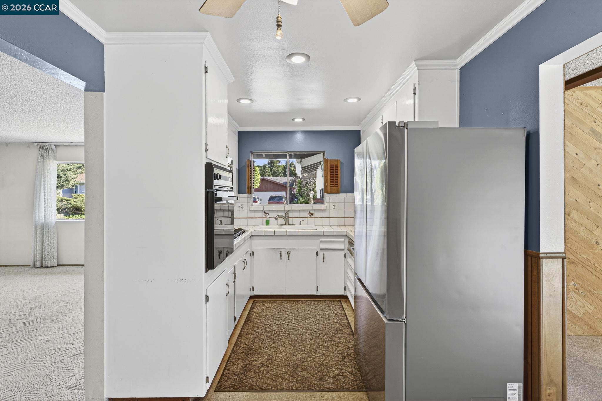 Detail Gallery Image 18 of 60 For 2555 Arroyo Ave, Pinole,  CA 94564-1003 - 3 Beds | 2 Baths