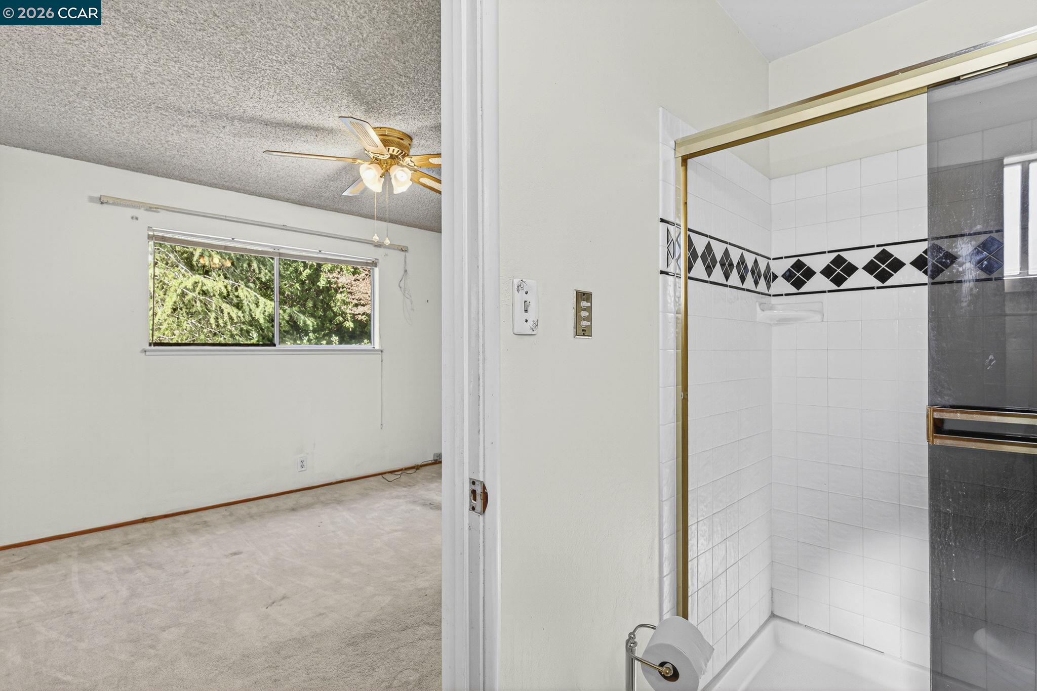 Detail Gallery Image 32 of 60 For 2555 Arroyo Ave, Pinole,  CA 94564-1003 - 3 Beds | 2 Baths
