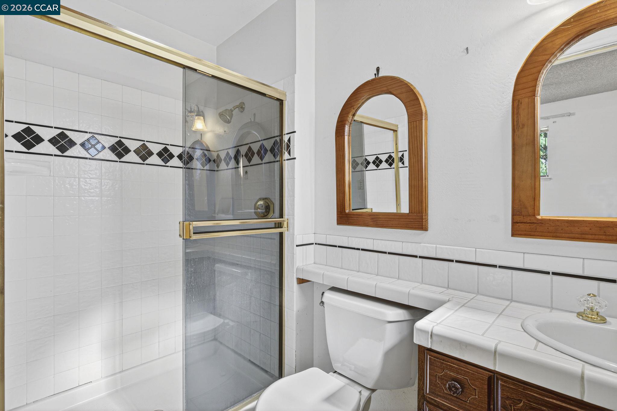 Detail Gallery Image 34 of 60 For 2555 Arroyo Ave, Pinole,  CA 94564-1003 - 3 Beds | 2 Baths