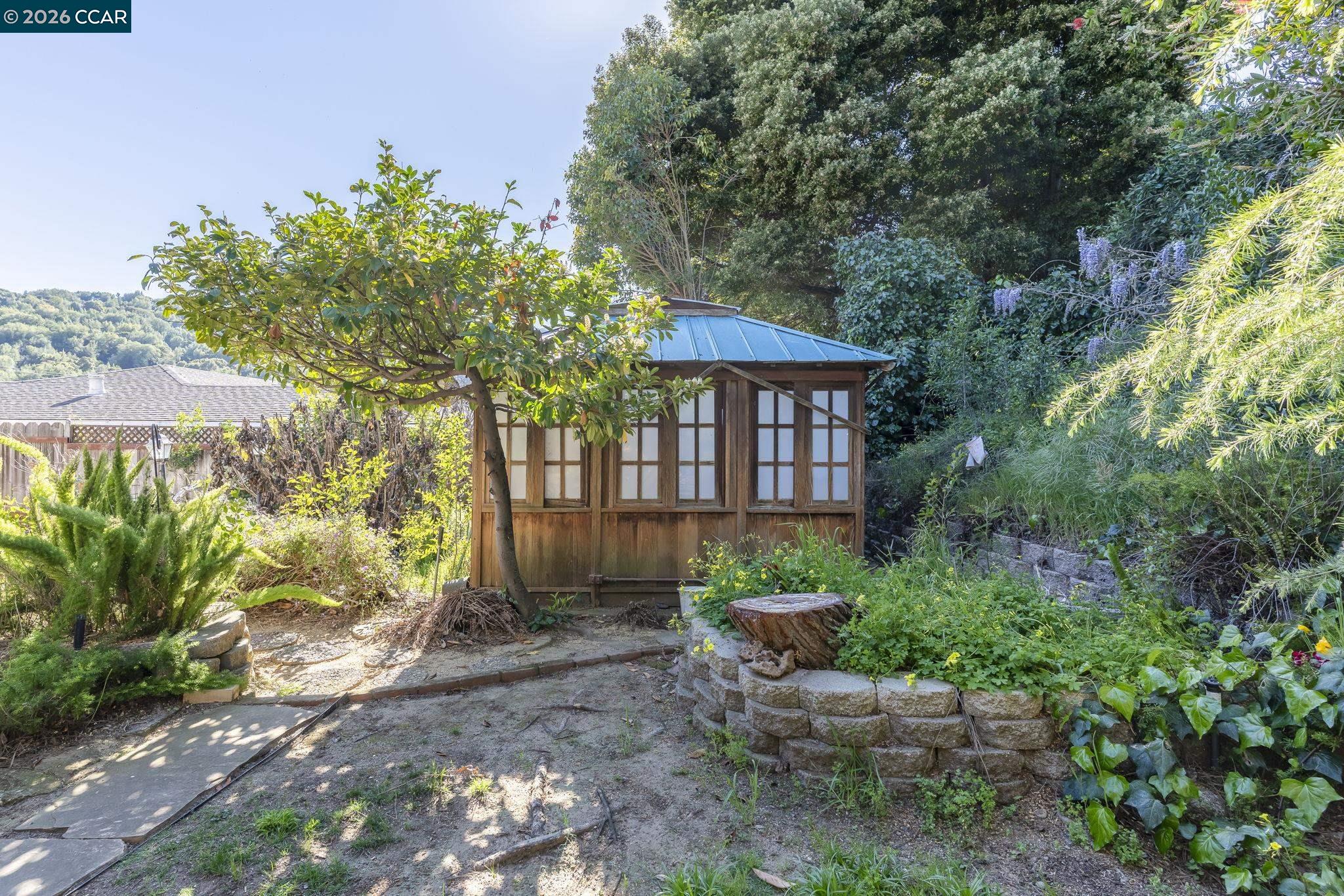 Detail Gallery Image 53 of 60 For 2555 Arroyo Ave, Pinole,  CA 94564-1003 - 3 Beds | 2 Baths