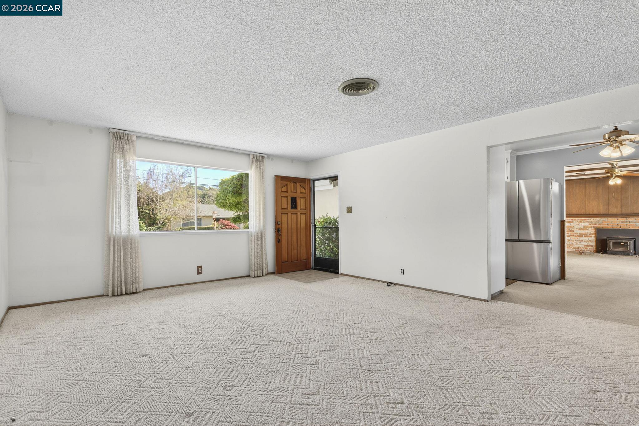 Detail Gallery Image 10 of 60 For 2555 Arroyo Ave, Pinole,  CA 94564-1003 - 3 Beds | 2 Baths