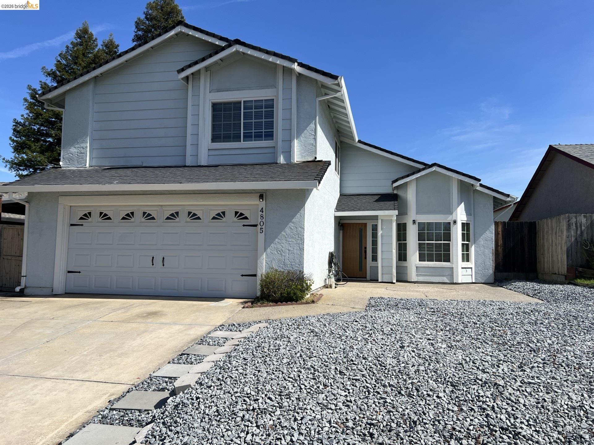 Detail Gallery Image 2 of 26 For 4805 Clarity Ct, Sacramento,  CA 95842 - 4 Beds | 2/1 Baths