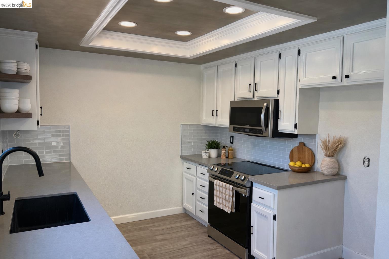 Detail Gallery Image 11 of 26 For 4805 Clarity Ct, Sacramento,  CA 95842 - 4 Beds | 2/1 Baths