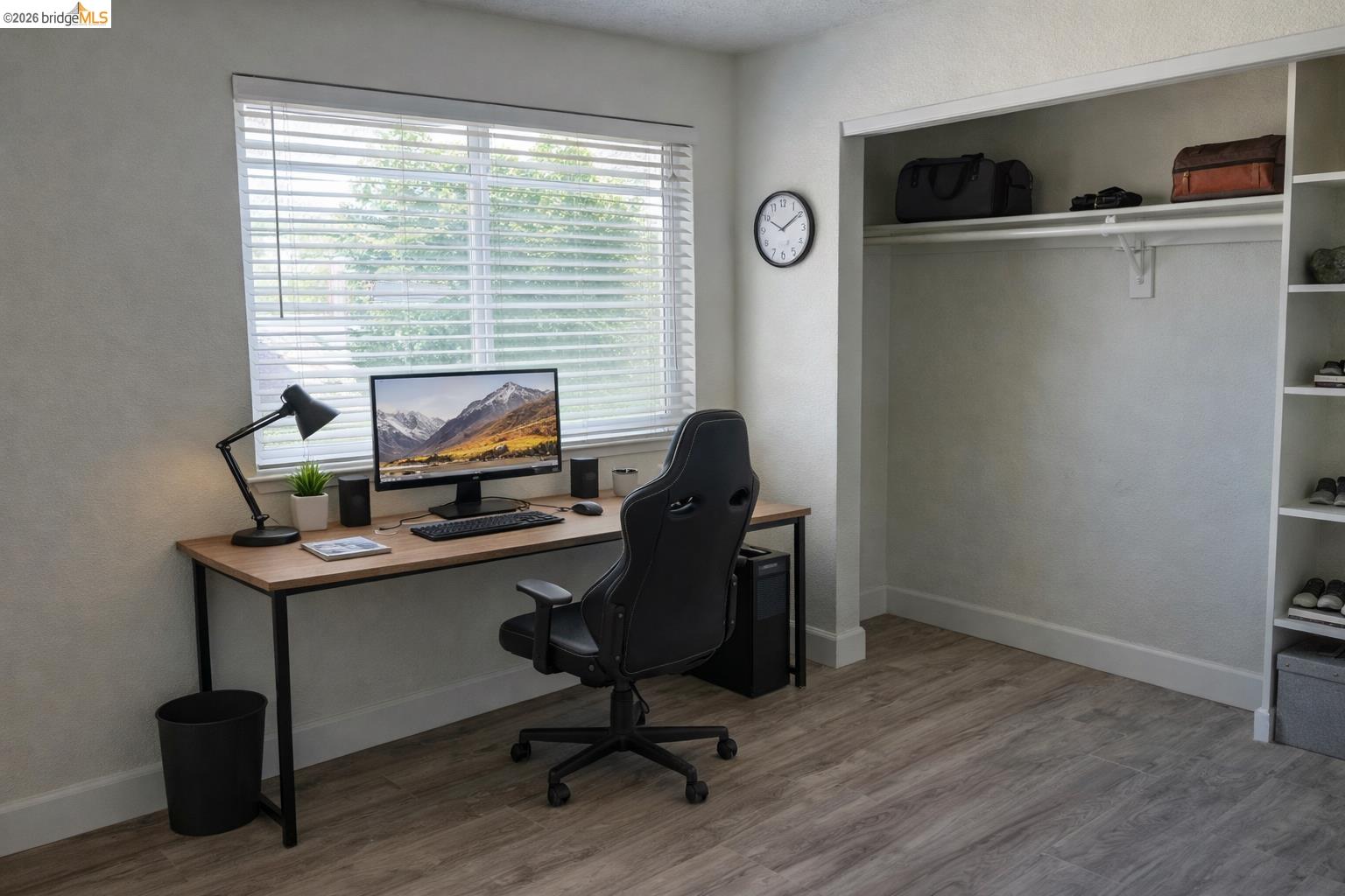 Detail Gallery Image 18 of 26 For 4805 Clarity Ct, Sacramento,  CA 95842 - 4 Beds | 2/1 Baths