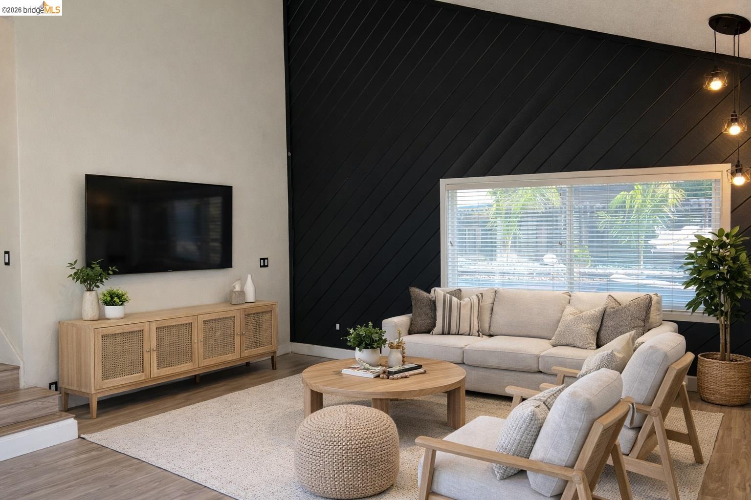 Detail Gallery Image 5 of 26 For 4805 Clarity Ct, Sacramento,  CA 95842 - 4 Beds | 2/1 Baths