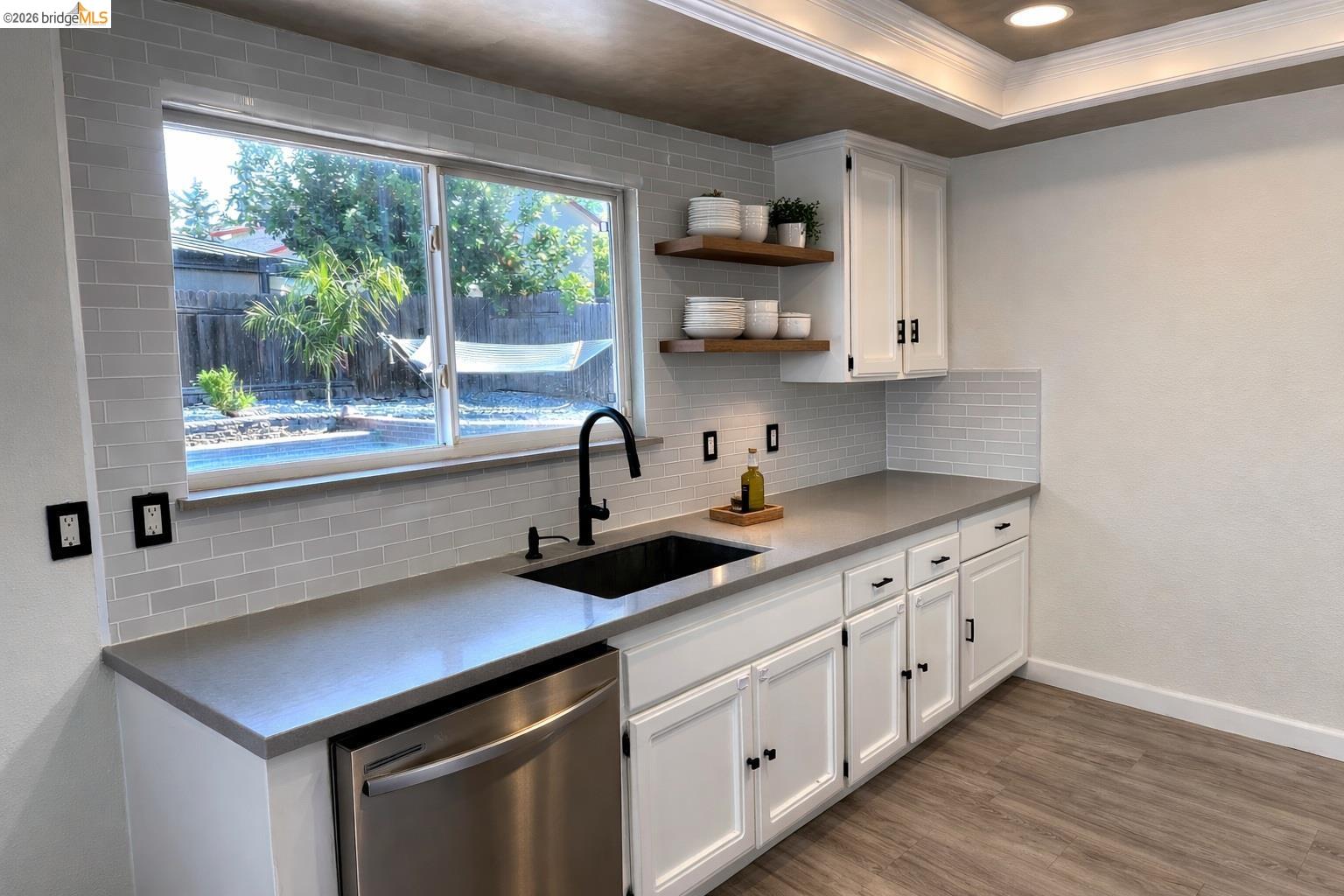 Detail Gallery Image 8 of 26 For 4805 Clarity Ct, Sacramento,  CA 95842 - 4 Beds | 2/1 Baths