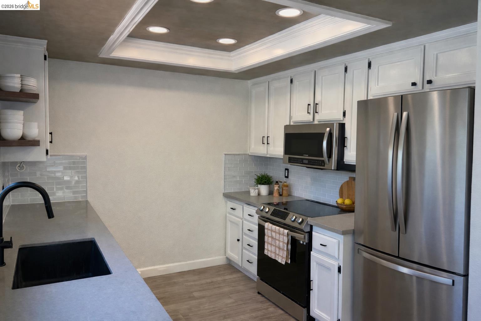 Detail Gallery Image 10 of 26 For 4805 Clarity Ct, Sacramento,  CA 95842 - 4 Beds | 2/1 Baths