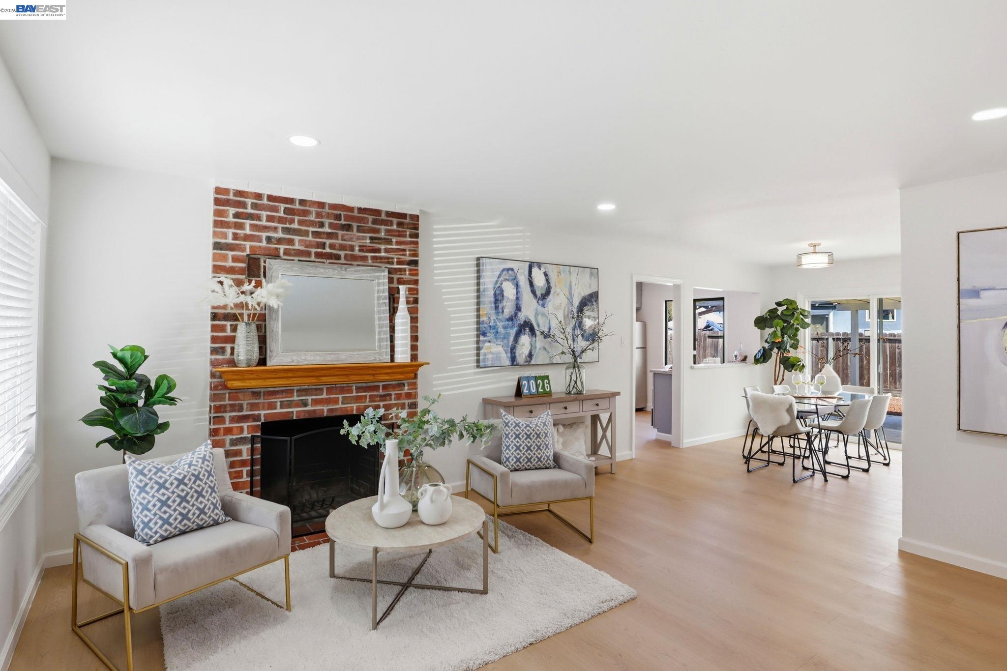 Detail Gallery Image 6 of 41 For 26802 Lakewood Way, Hayward,  CA 94544 - 4 Beds | 2 Baths