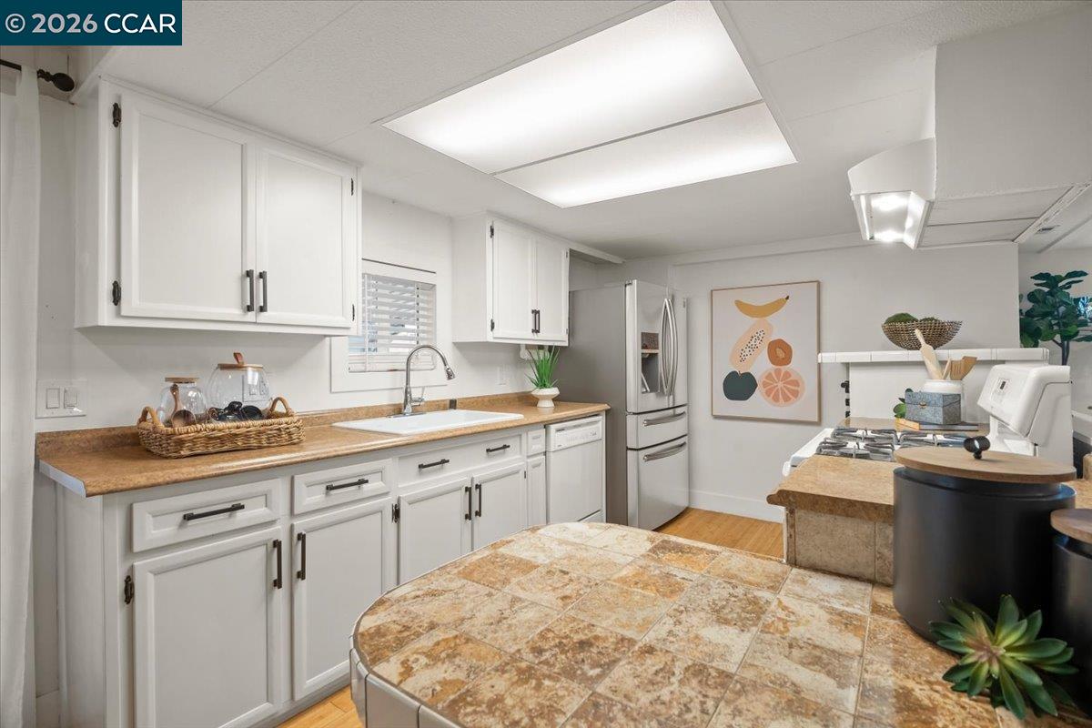 Detail Gallery Image 11 of 26 For 162 Algiers Dr #253,  Pacheco,  CA 94553 - 2 Beds | 2 Baths