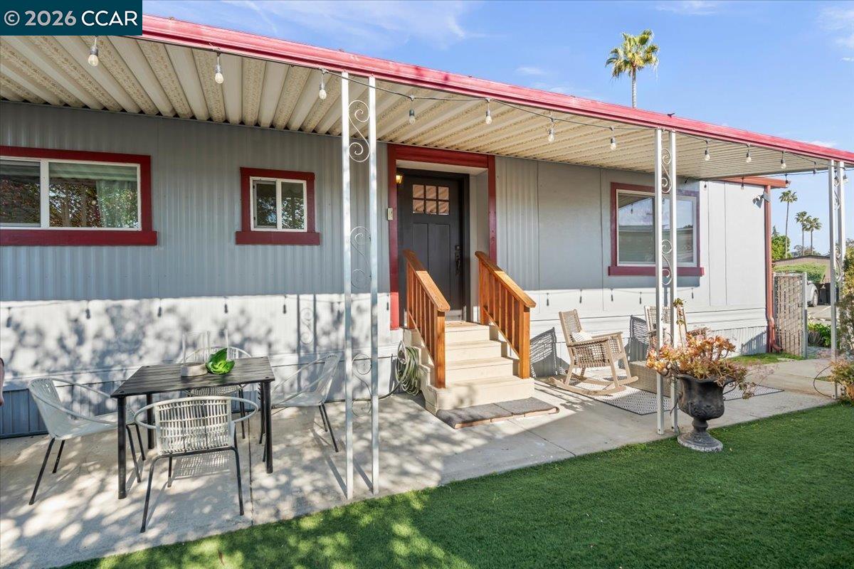 Detail Gallery Image 3 of 26 For 162 Algiers Dr #253,  Pacheco,  CA 94553 - 2 Beds | 2 Baths