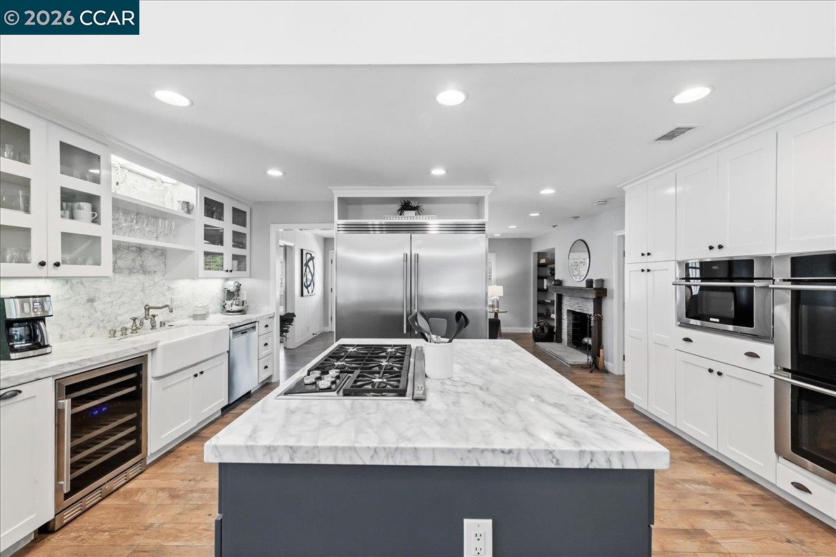 Detail Gallery Image 12 of 60 For 10 Donna Ln, Danville,  CA 94526 - 5 Beds | 2/1 Baths