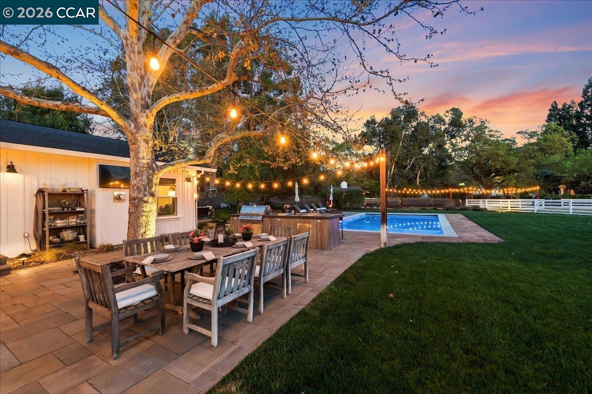 Detail Gallery Image 3 of 60 For 10 Donna Ln, Danville,  CA 94526 - 5 Beds | 2/1 Baths