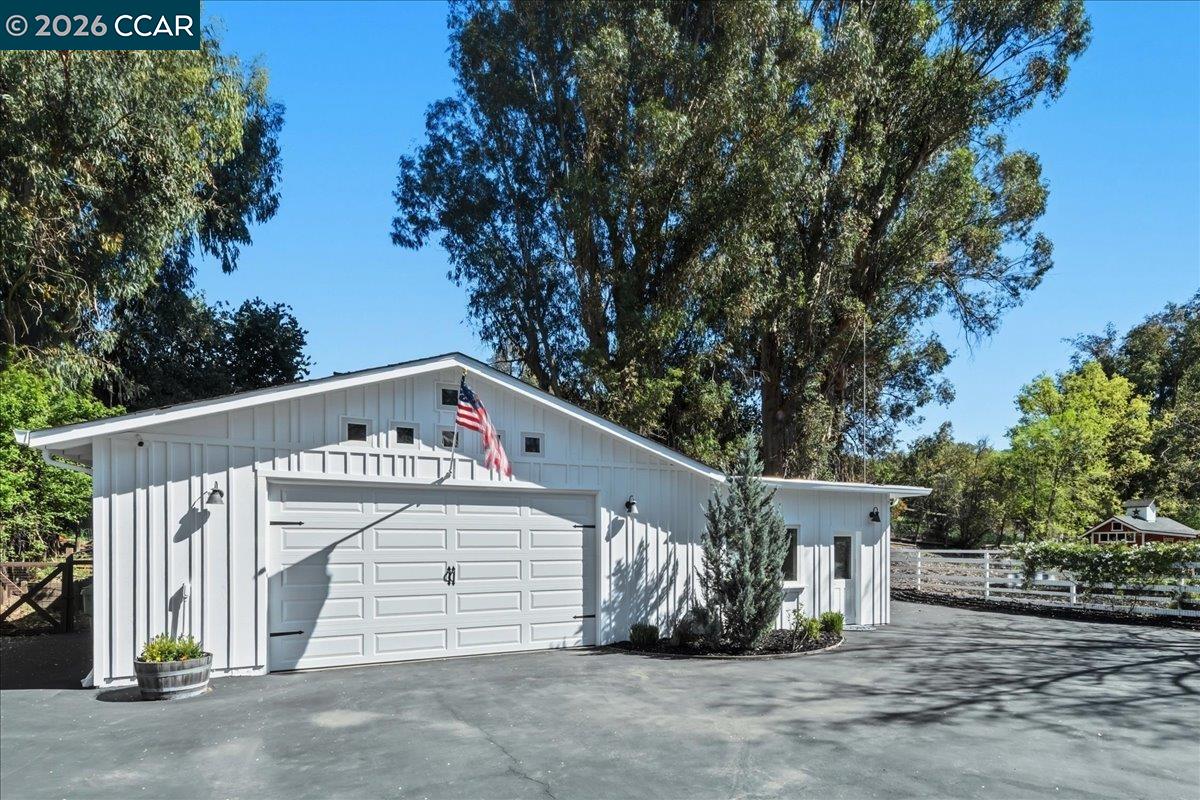 Detail Gallery Image 36 of 60 For 10 Donna Ln, Danville,  CA 94526 - 5 Beds | 2/1 Baths