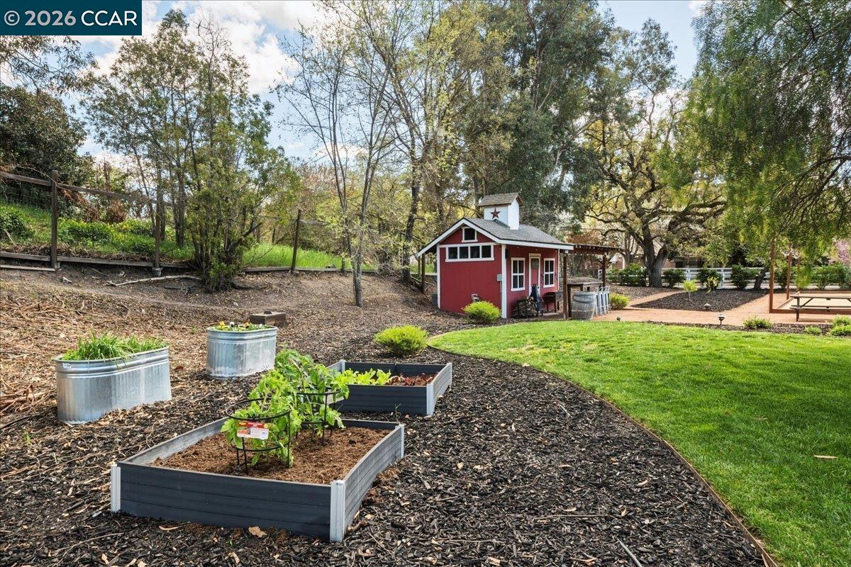 Detail Gallery Image 47 of 60 For 10 Donna Ln, Danville,  CA 94526 - 5 Beds | 2/1 Baths