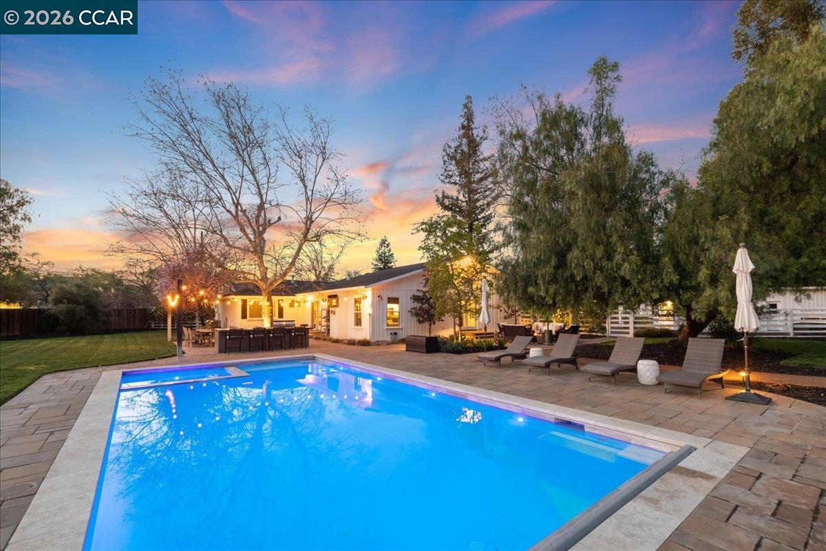 Detail Gallery Image 50 of 60 For 10 Donna Ln, Danville,  CA 94526 - 5 Beds | 2/1 Baths