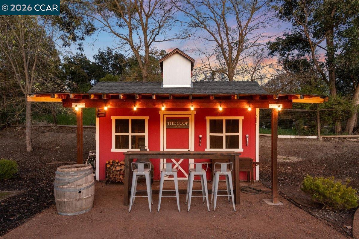 Detail Gallery Image 57 of 60 For 10 Donna Ln, Danville,  CA 94526 - 5 Beds | 2/1 Baths