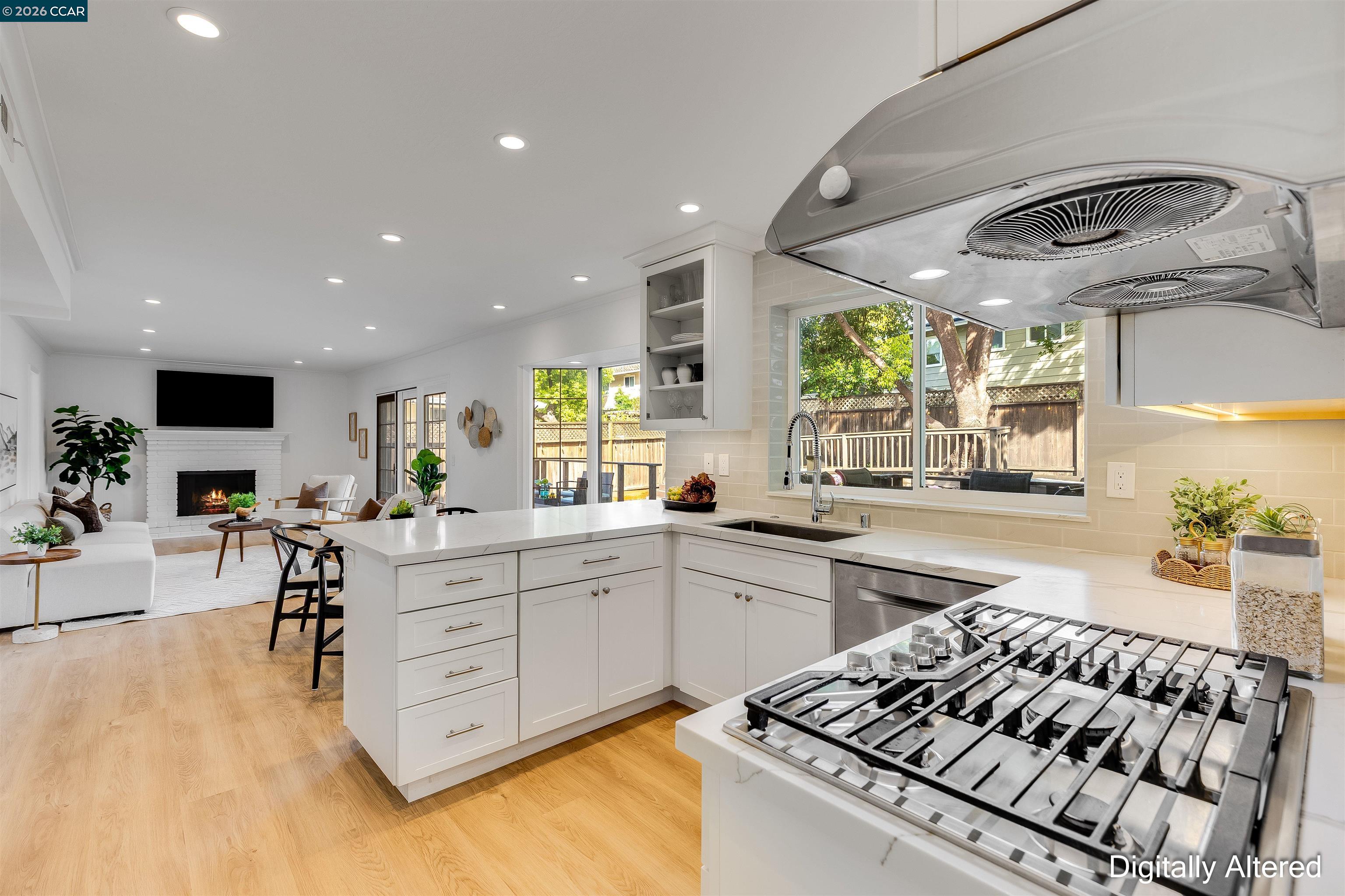 Detail Gallery Image 11 of 50 For 418 Devon Ct, San Ramon,  CA 94583 - 5 Beds | 2/1 Baths