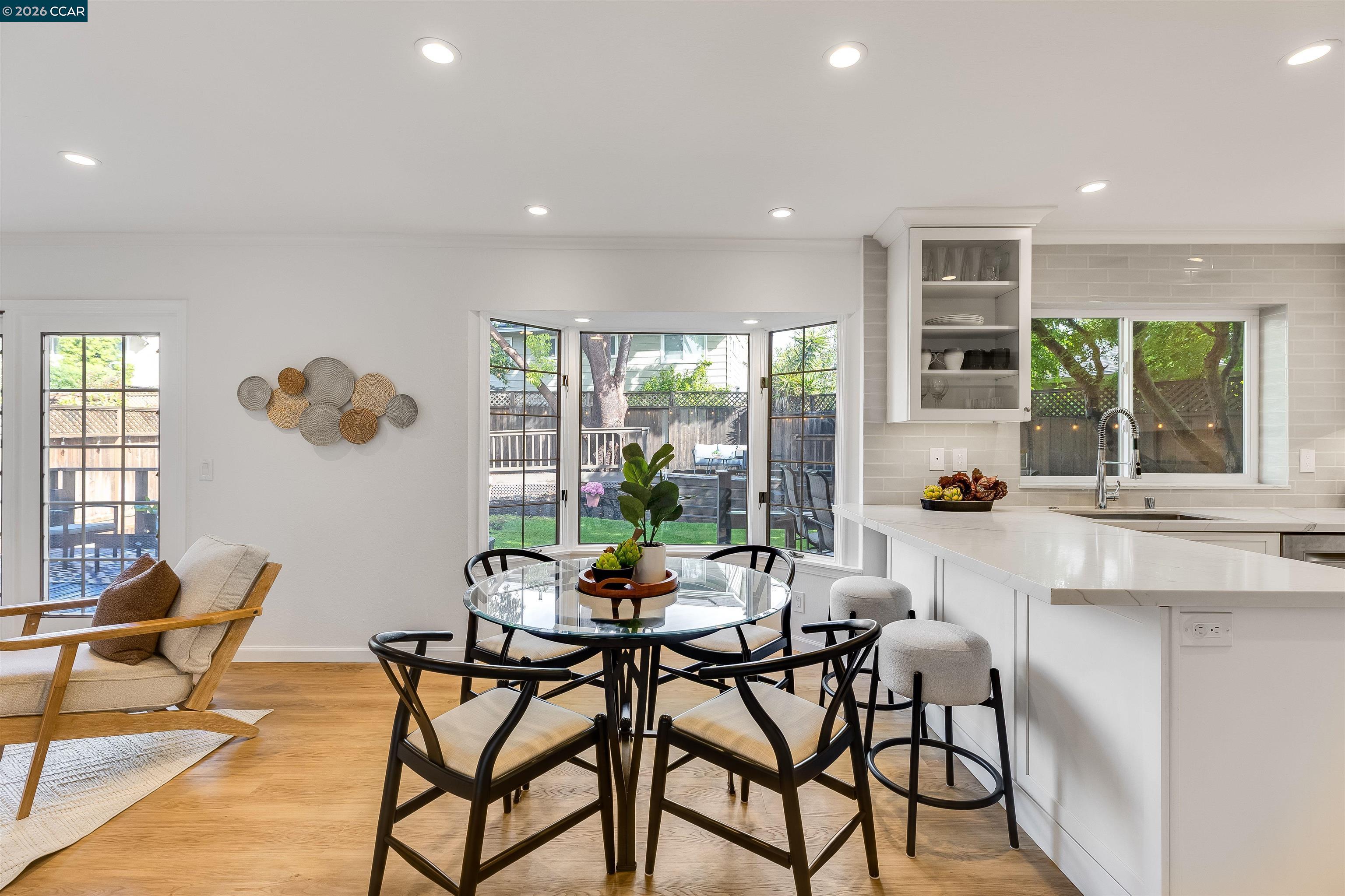 Detail Gallery Image 15 of 50 For 418 Devon Ct, San Ramon,  CA 94583 - 5 Beds | 2/1 Baths